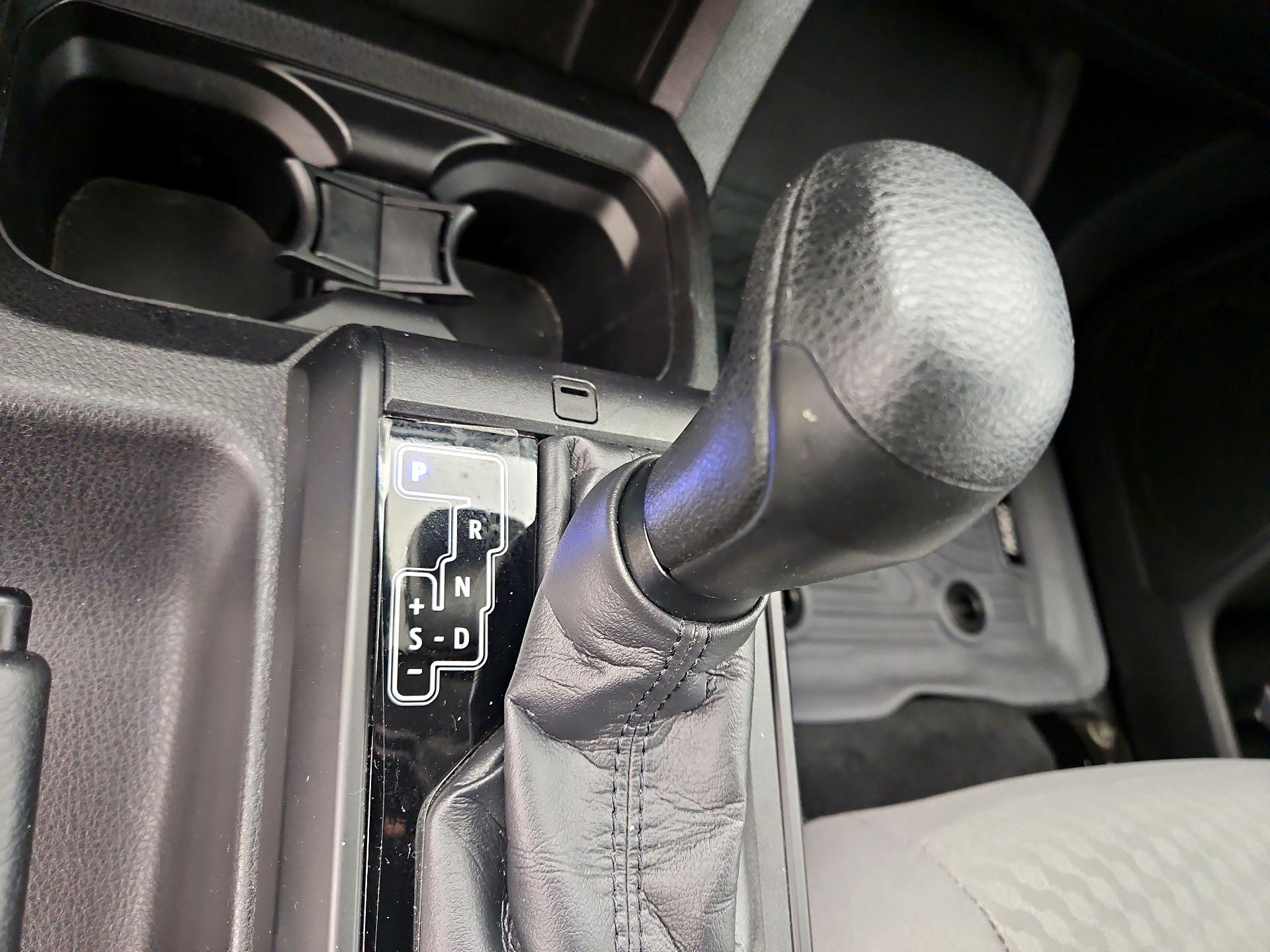 Thumbnail: 2022 Toyota Tacoma - 17