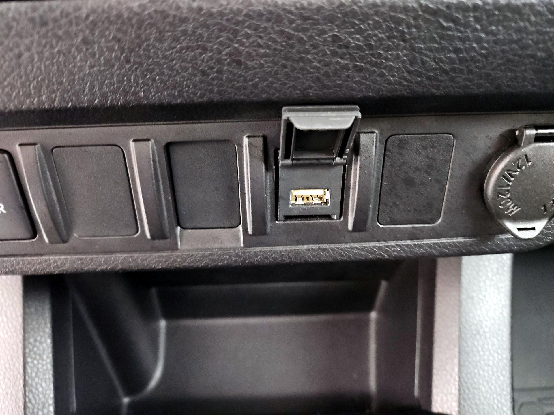 Thumbnail: 2022 Toyota Tacoma - 18