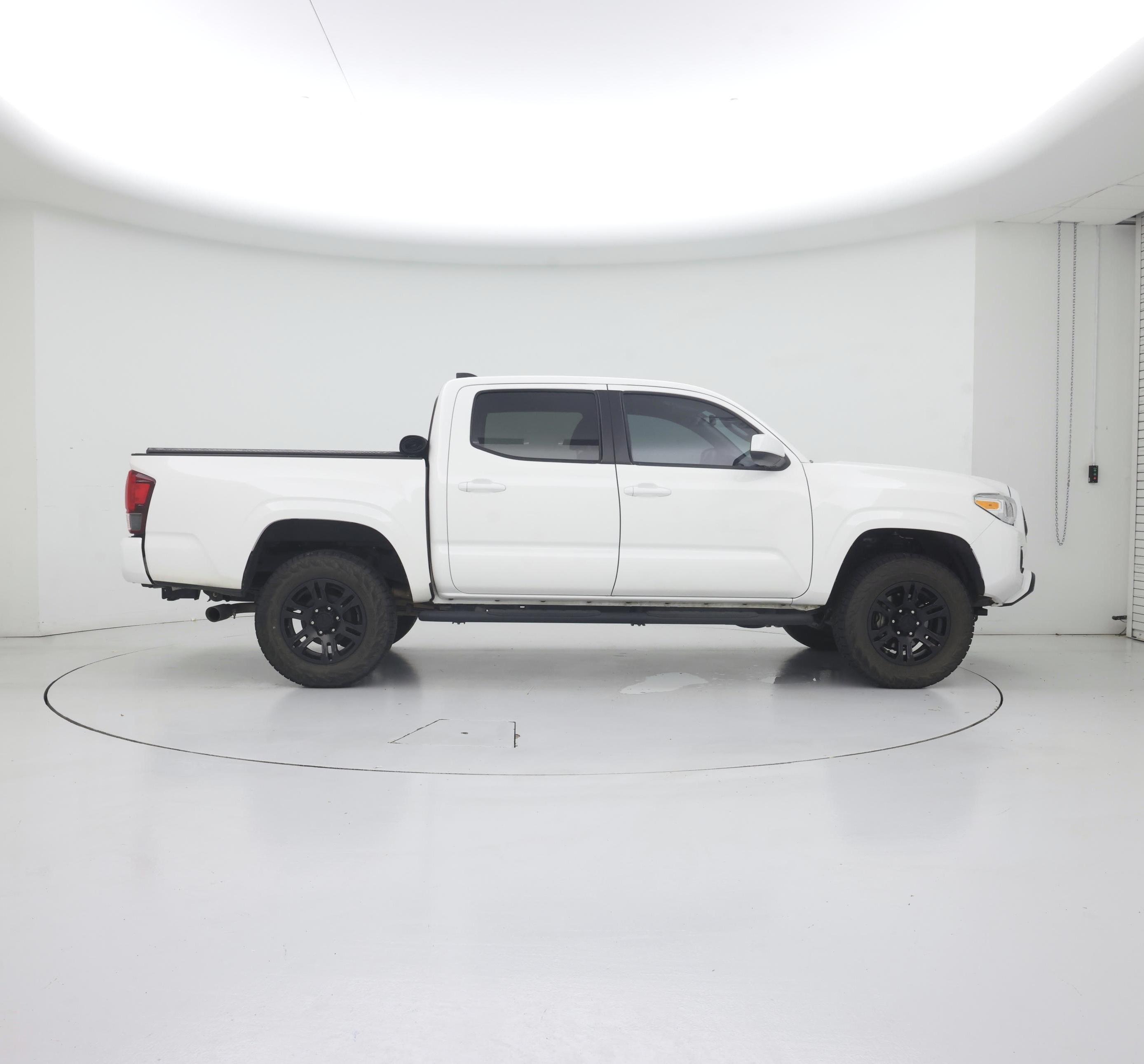 Thumbnail: 2022 Toyota Tacoma - 7