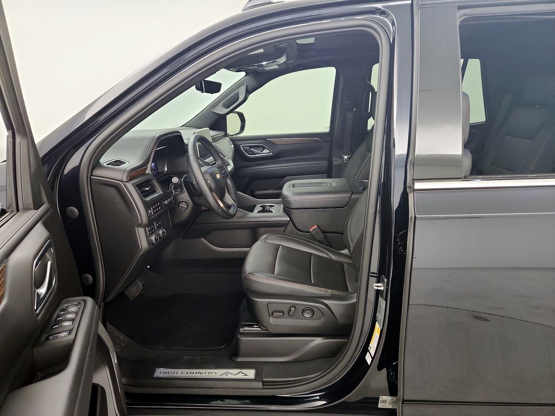 Thumbnail: 2023 Chevrolet Tahoe - 11