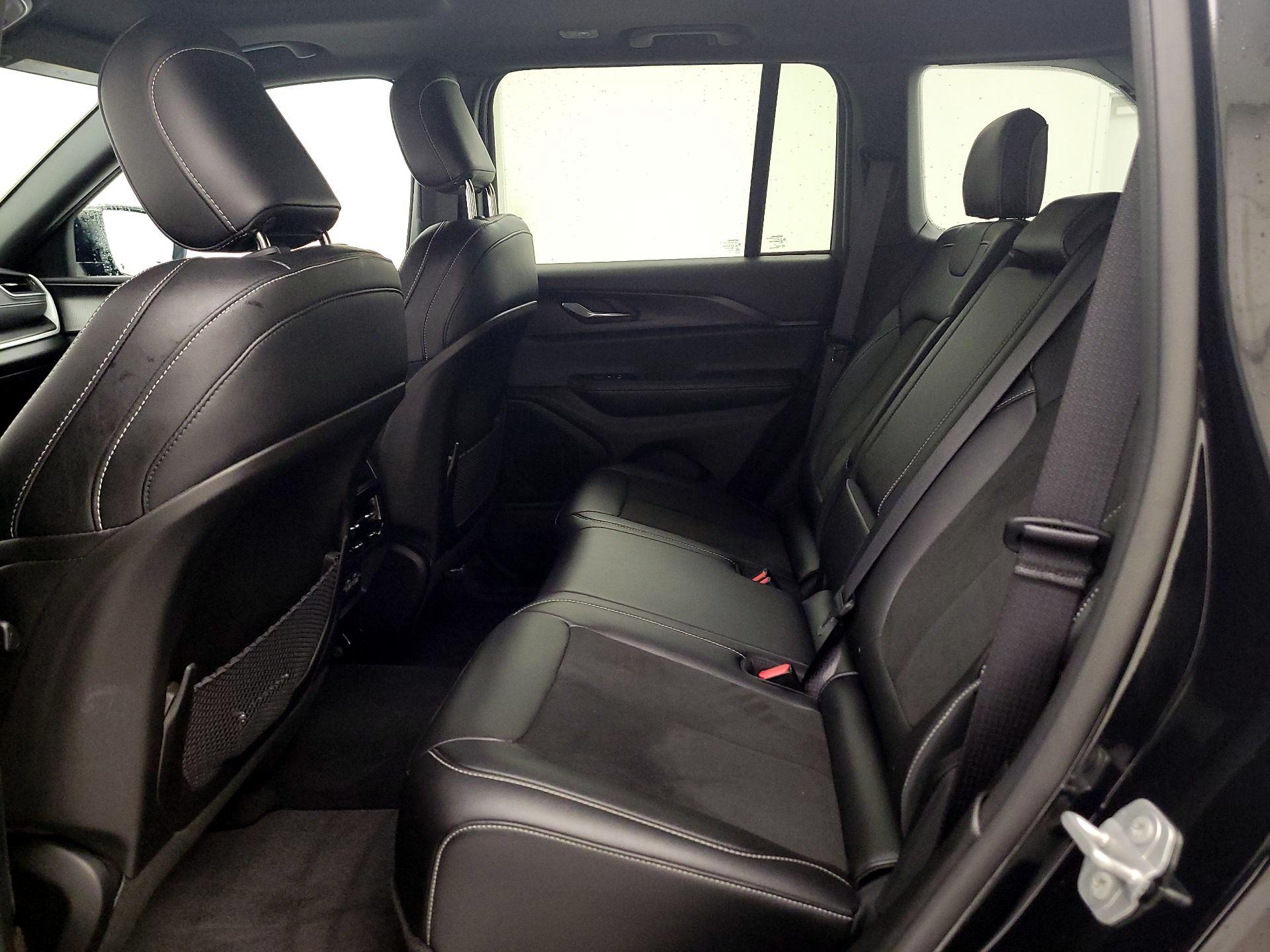 Thumbnail: 2025 Jeep Grand Cherokee - 19