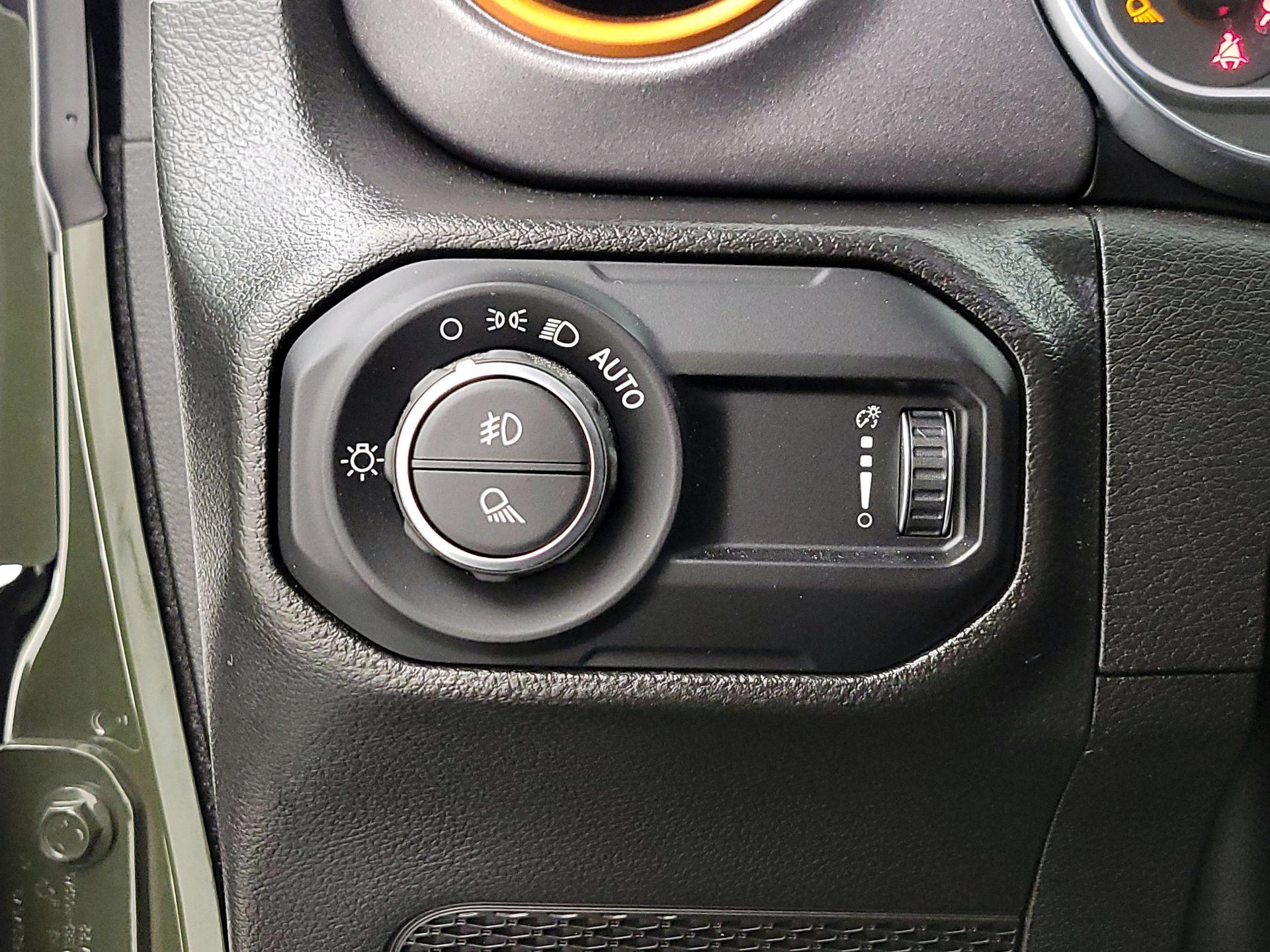 Thumbnail: 2023 Jeep Gladiator - 13