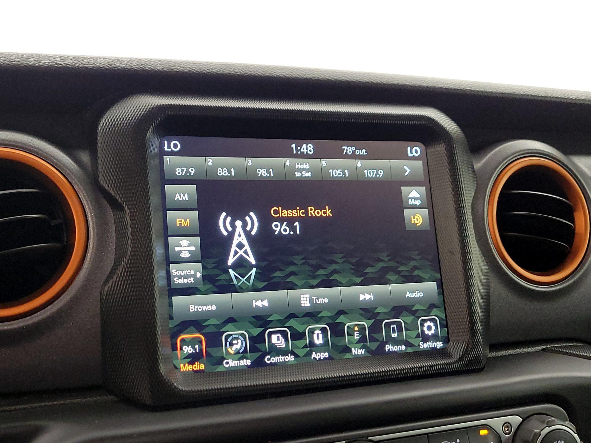 Thumbnail: 2023 Jeep Gladiator - 15