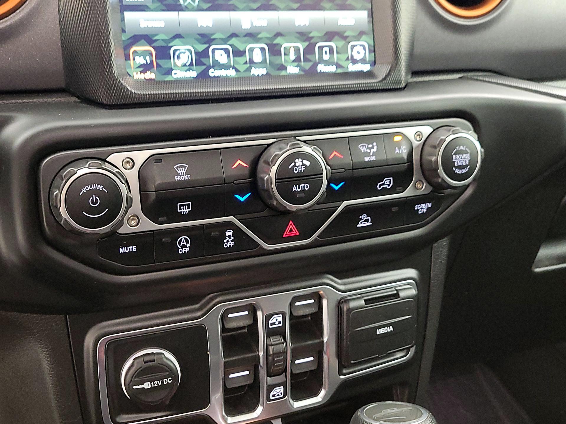 Thumbnail: 2023 Jeep Gladiator - 16