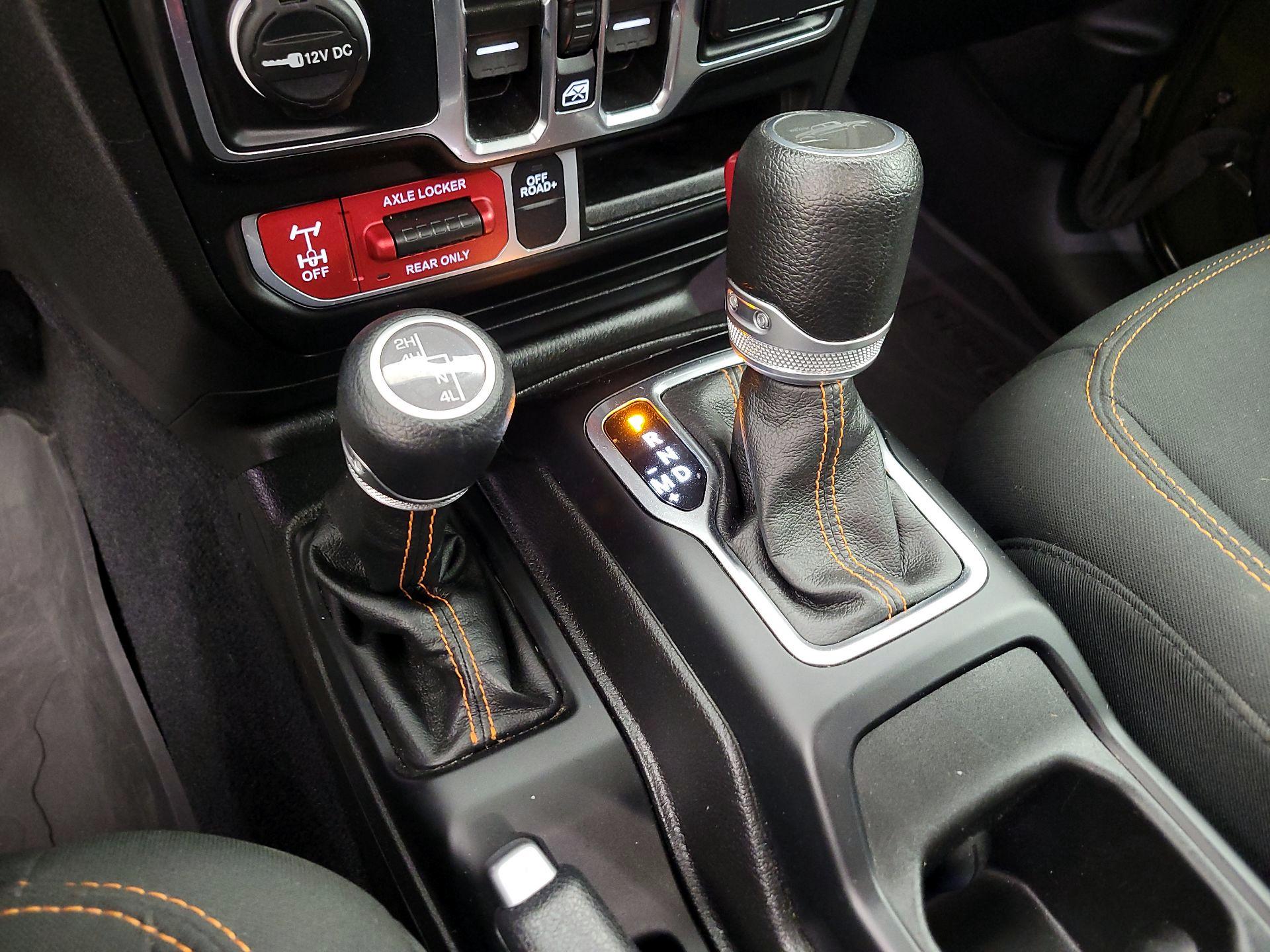 Thumbnail: 2023 Jeep Gladiator - 17