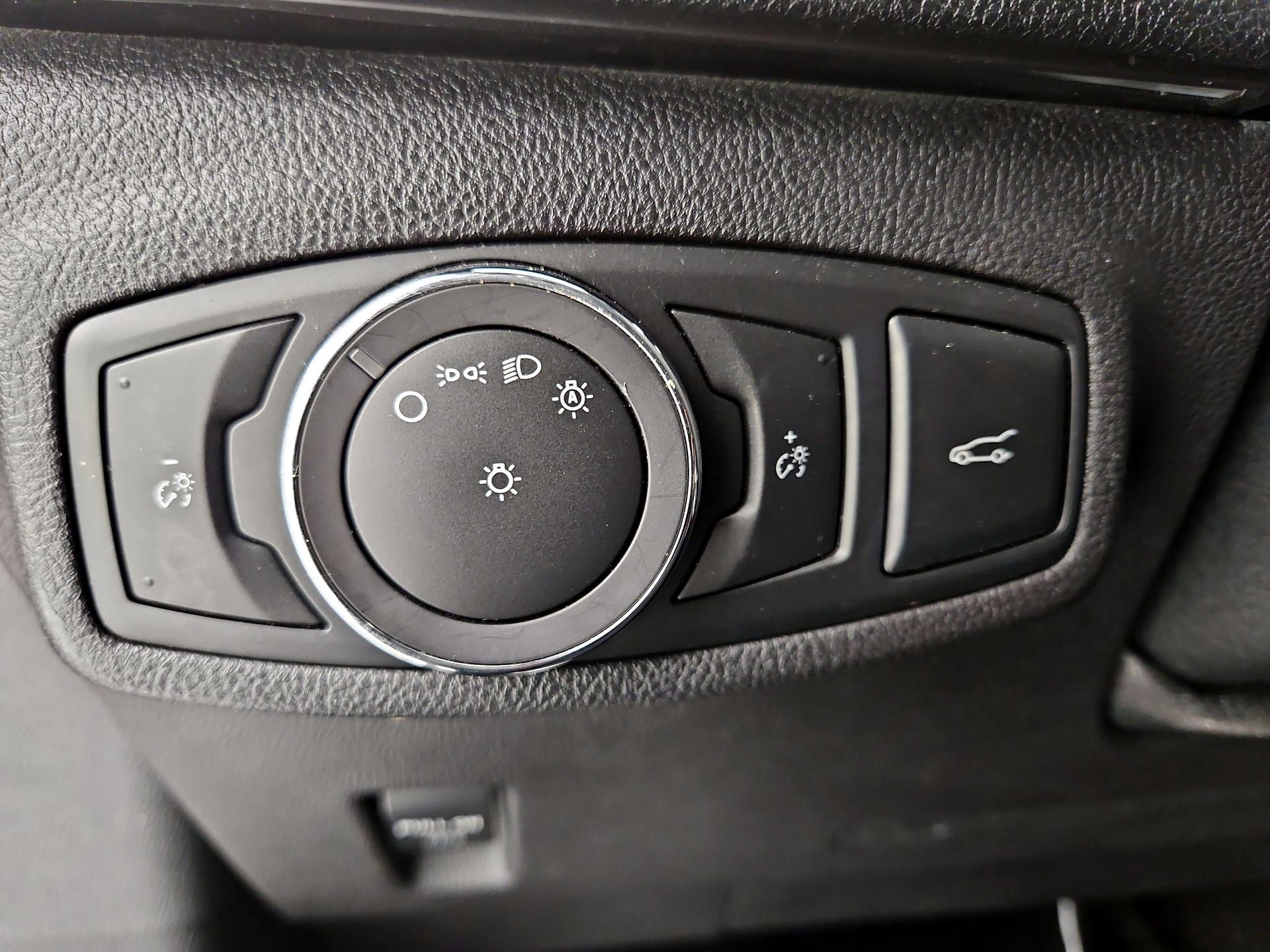 Thumbnail: 2017 Lincoln MKC - 13