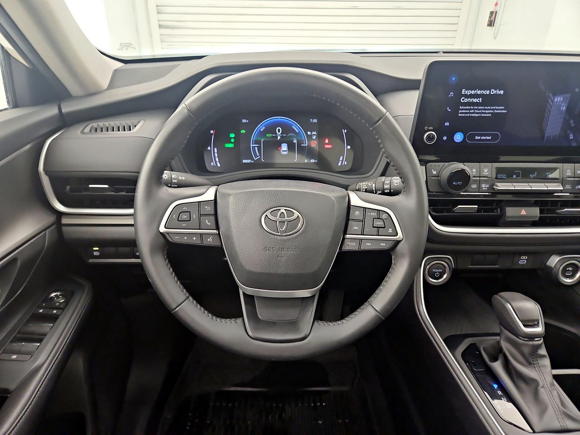 Thumbnail: 2024 Toyota Highlander - 10