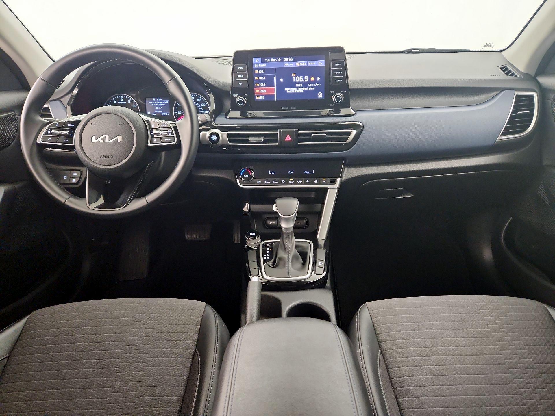 Thumbnail: 2023 Kia Seltos - 9