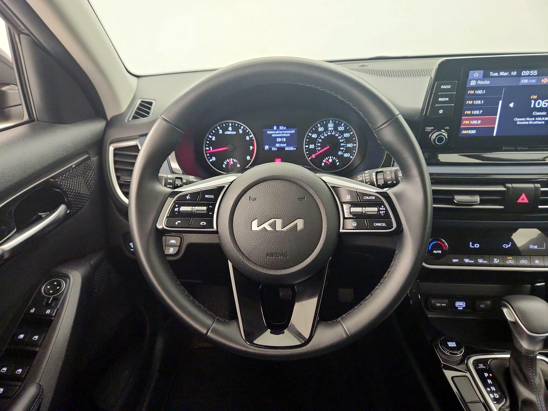 Thumbnail: 2023 Kia Seltos - 10