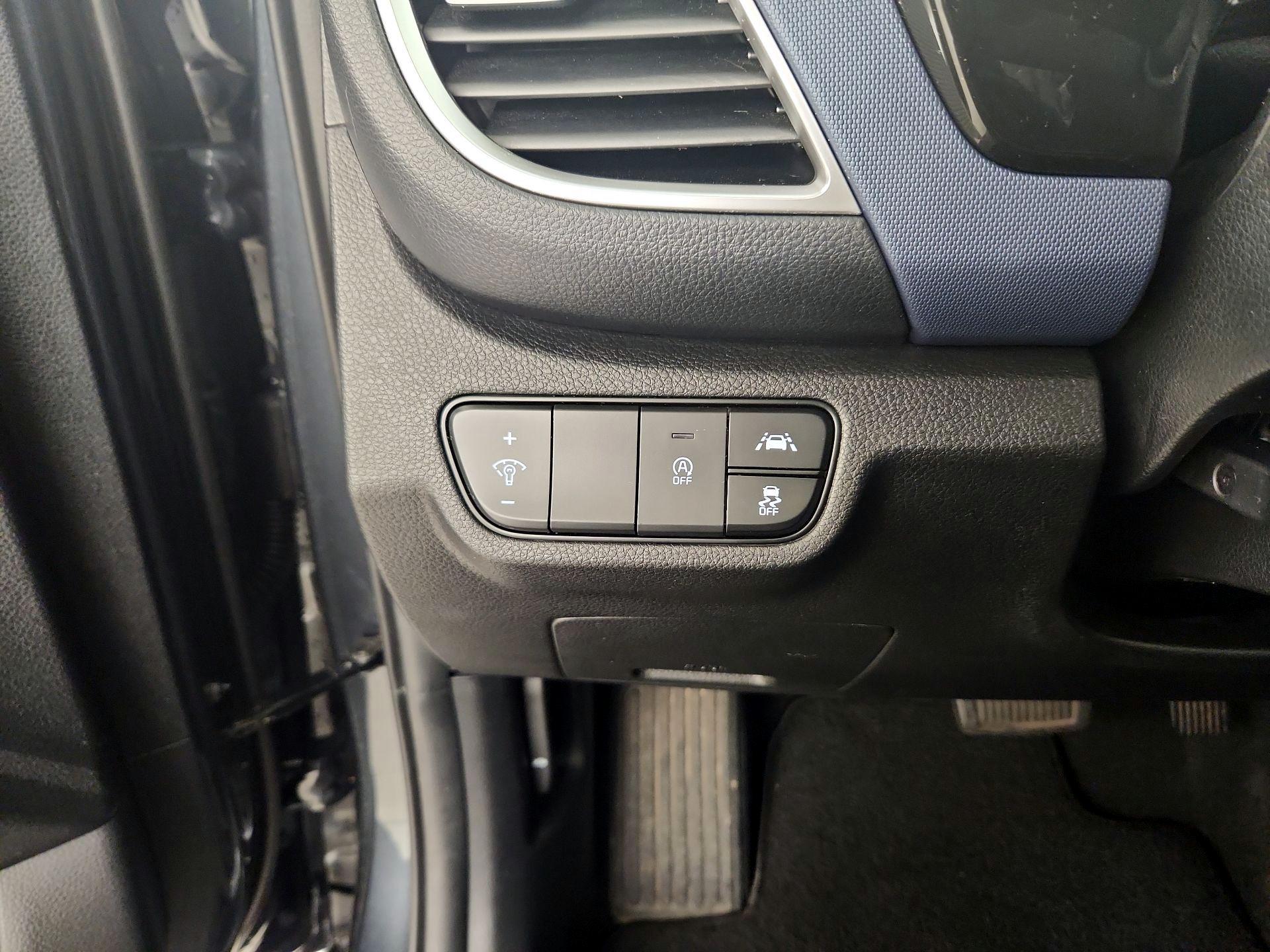 Thumbnail: 2023 Kia Seltos - 13