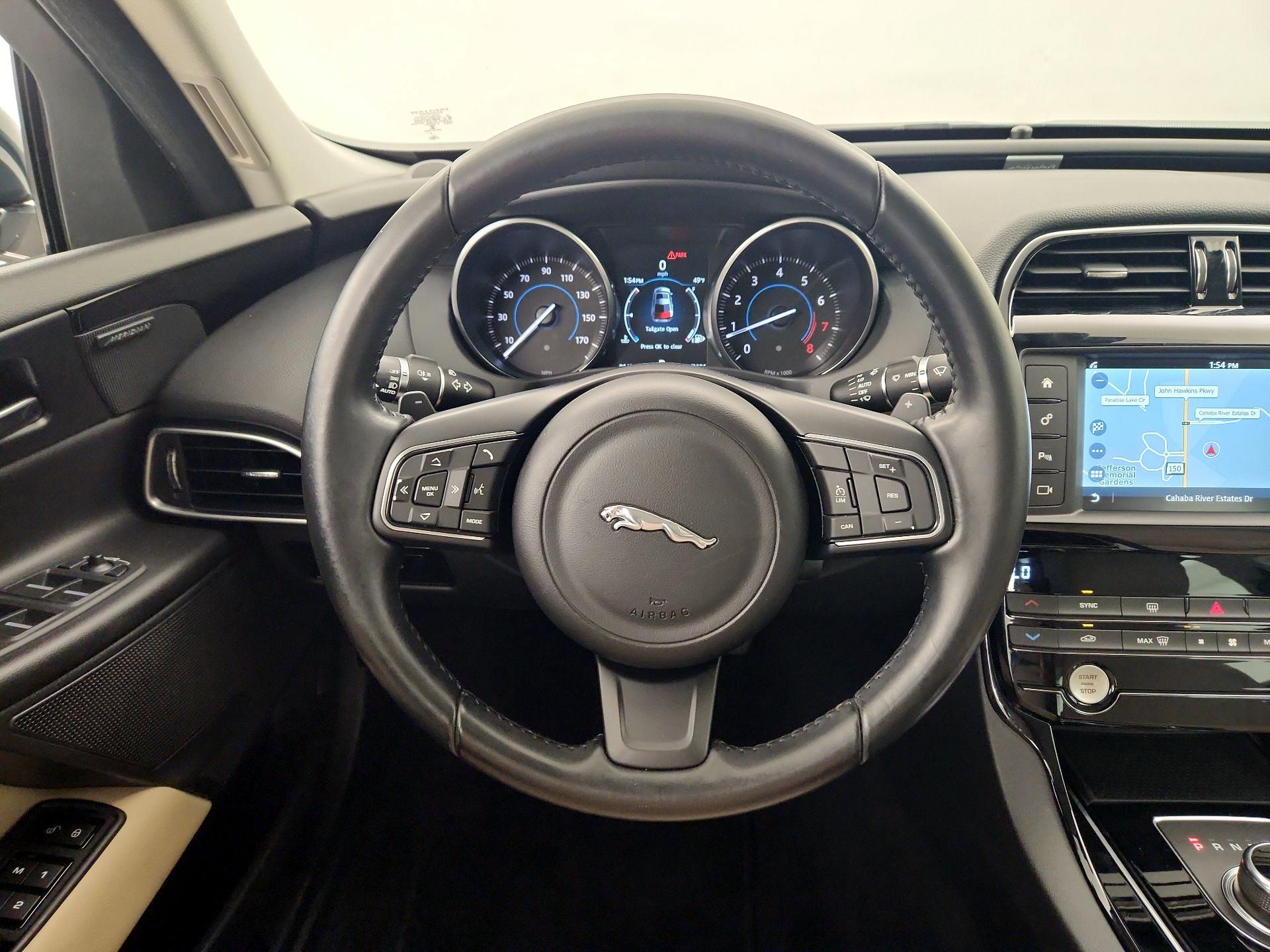 Thumbnail: 2017 Jaguar XE - 10