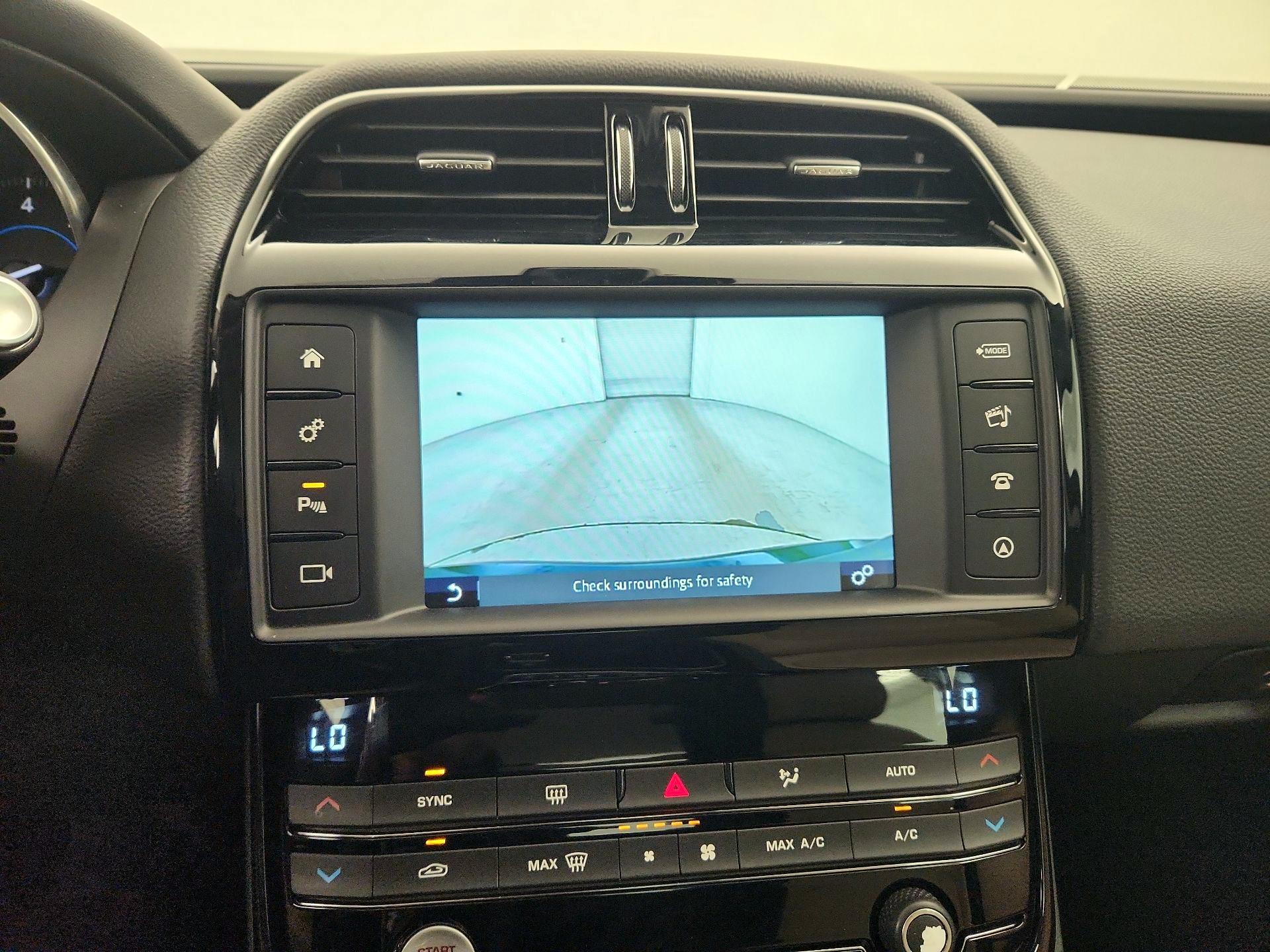 Thumbnail: 2017 Jaguar XE - 15