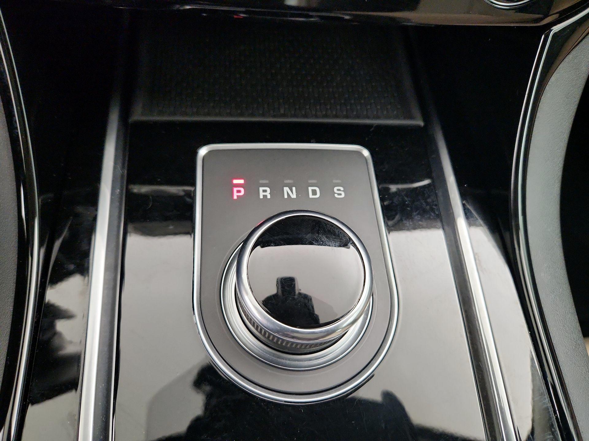 Thumbnail: 2017 Jaguar XE - 18