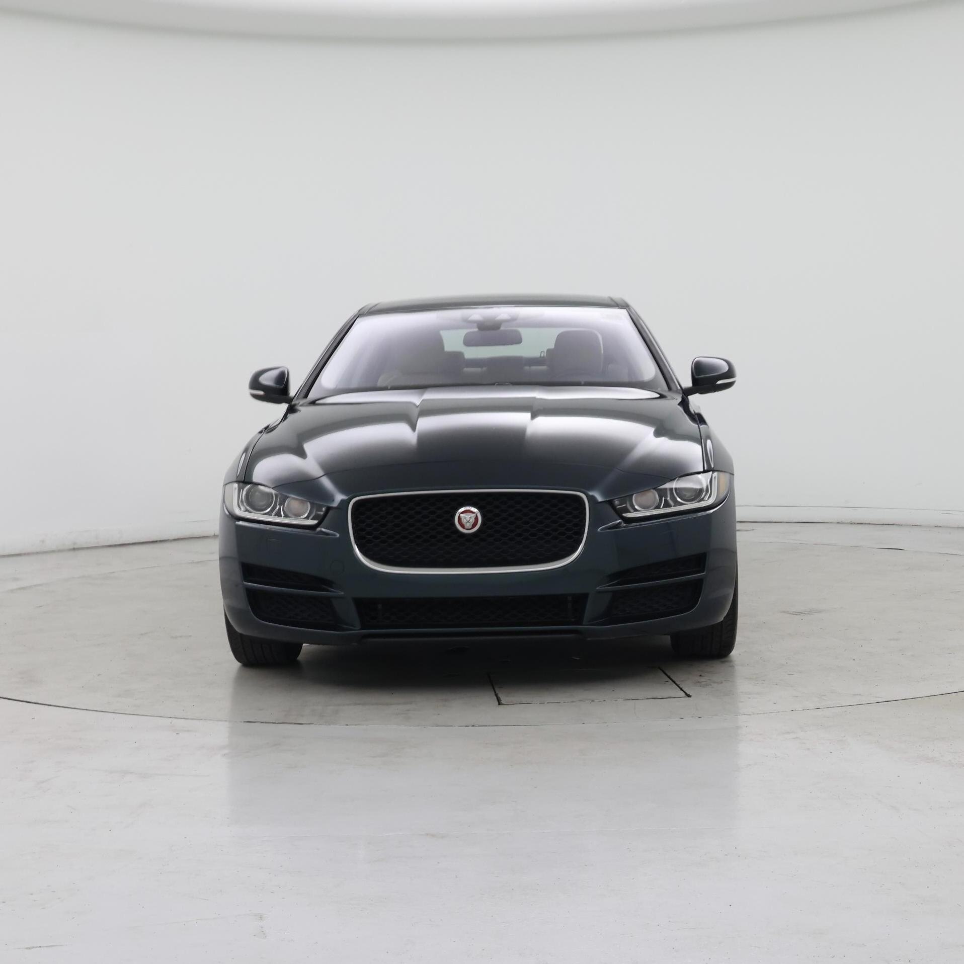 Thumbnail: 2017 Jaguar XE - 5