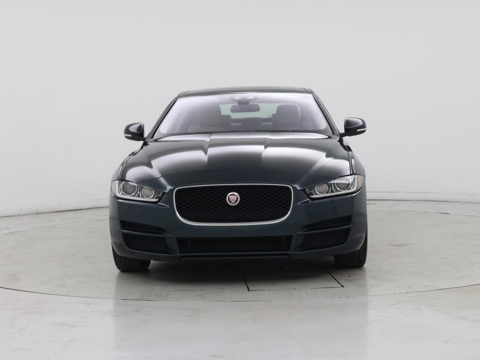 2017 Jaguar XE Premium - Photo 6