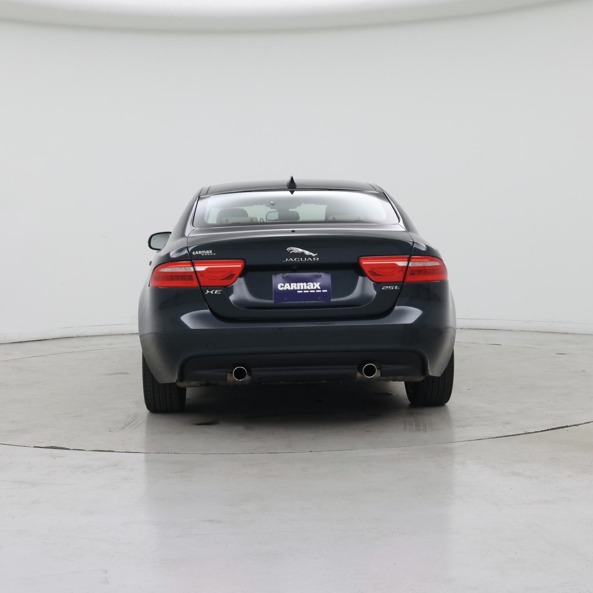 Thumbnail: 2017 Jaguar XE - 6