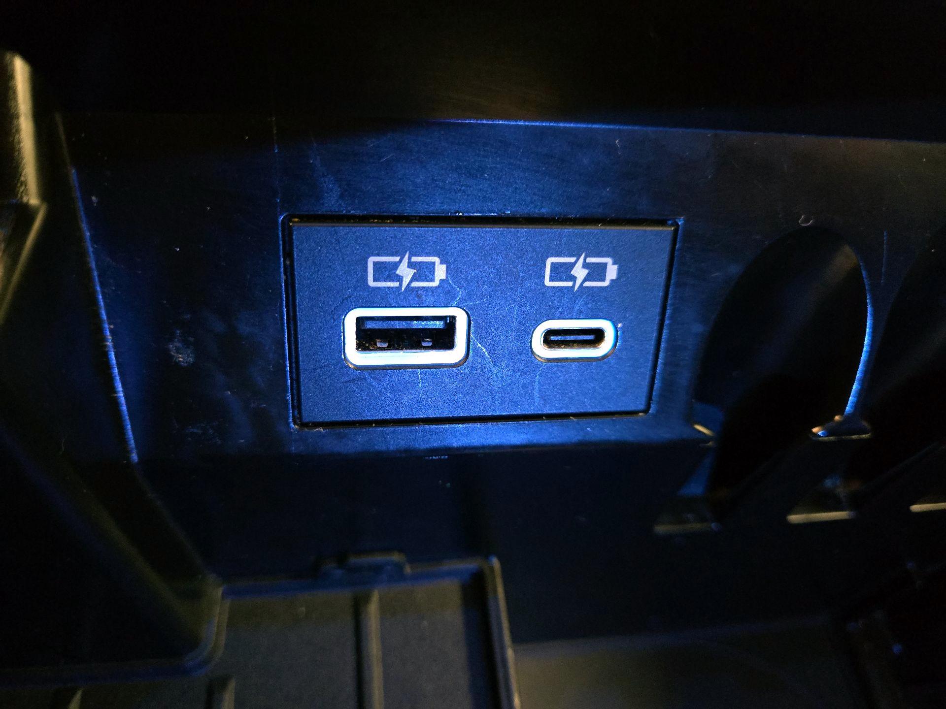 Thumbnail: 2024 Toyota Tundra - 18