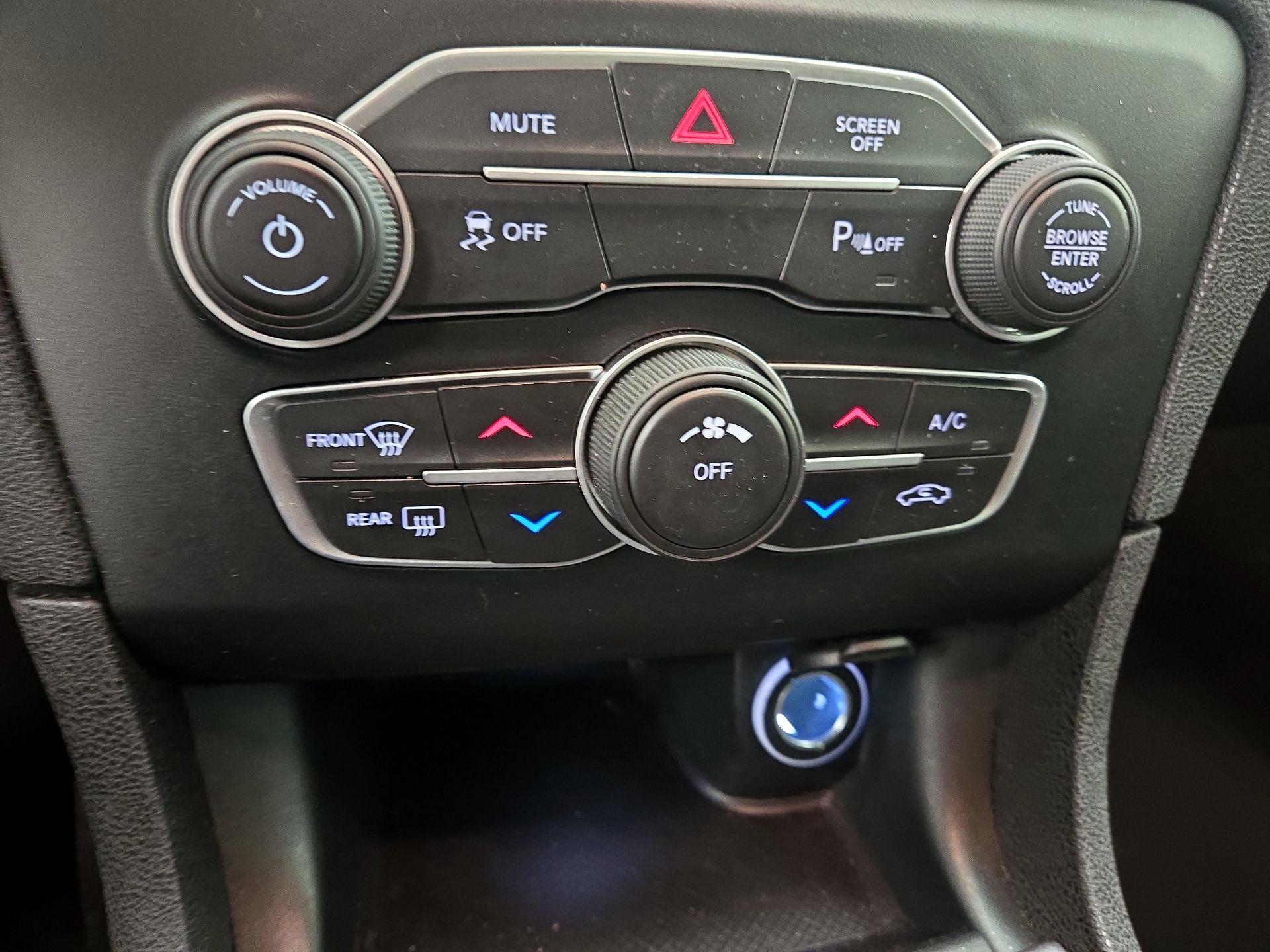 Thumbnail: 2023 Dodge Charger - 16