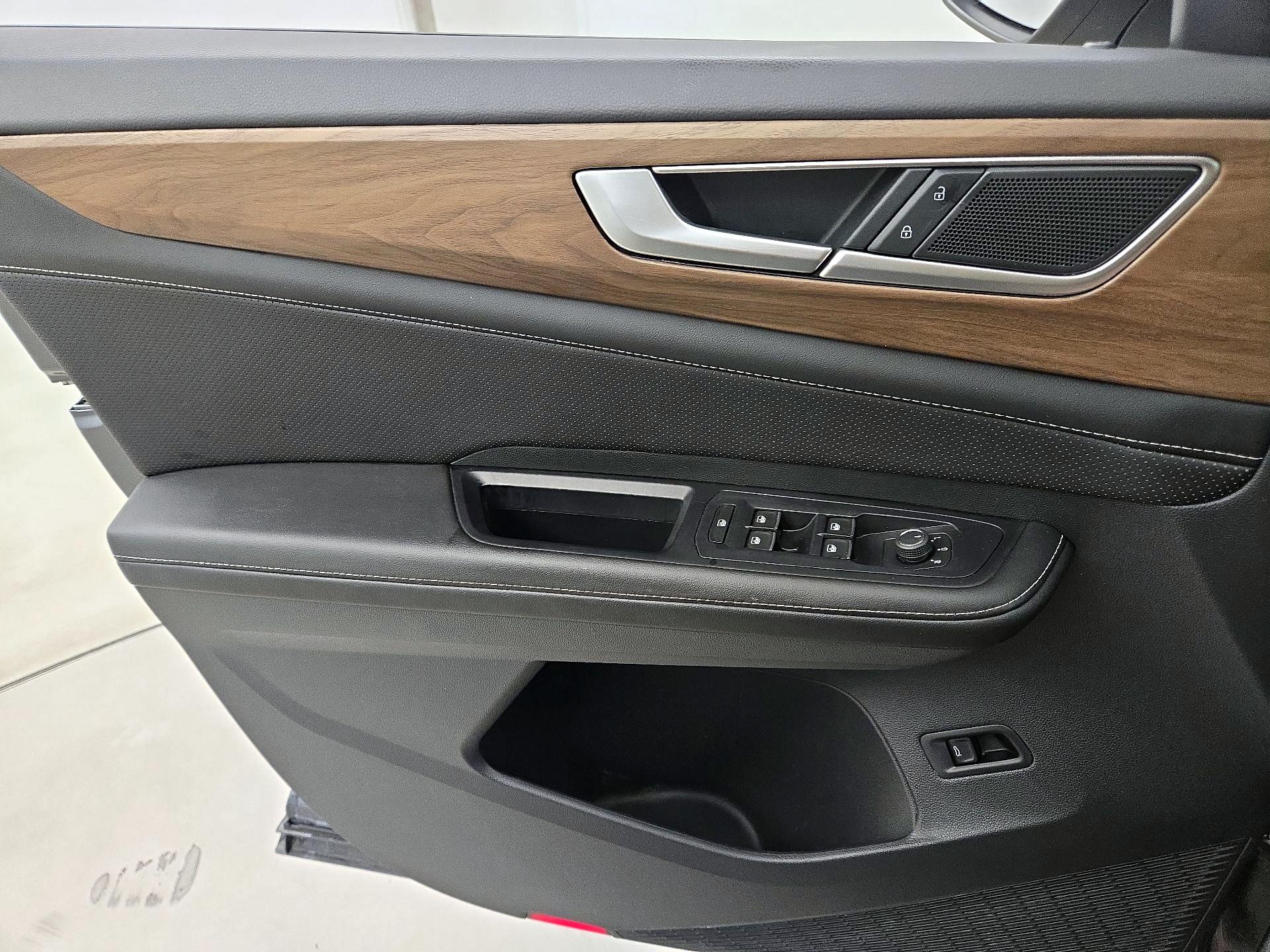 Thumbnail: 2025 Volkswagen Atlas - 12