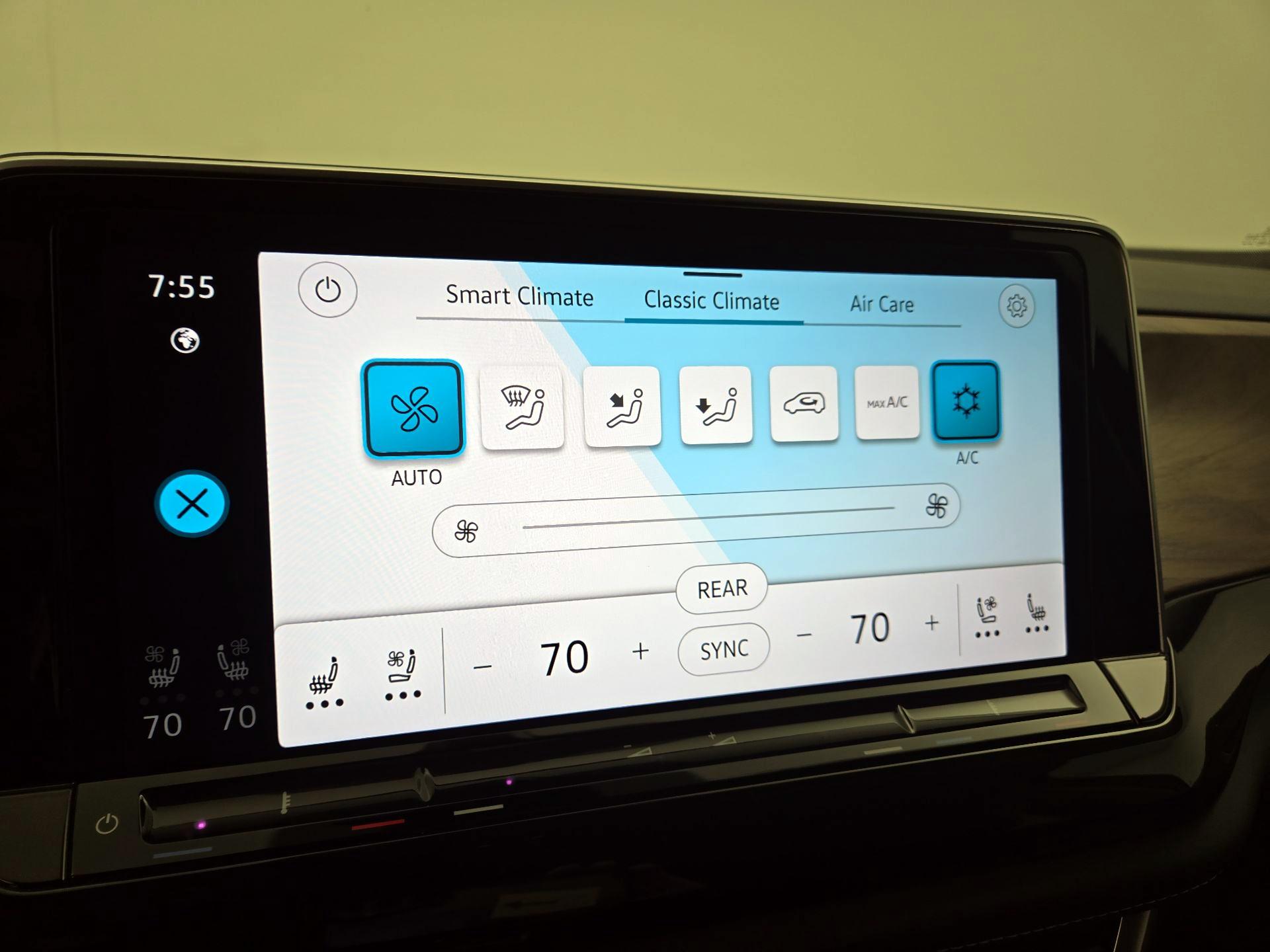 Thumbnail: 2025 Volkswagen Atlas - 16