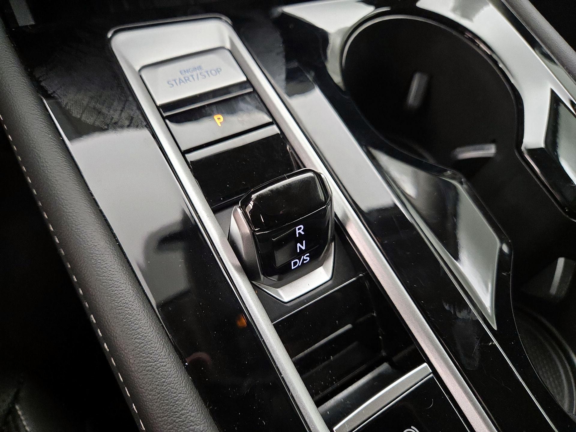 Thumbnail: 2025 Volkswagen Atlas - 17