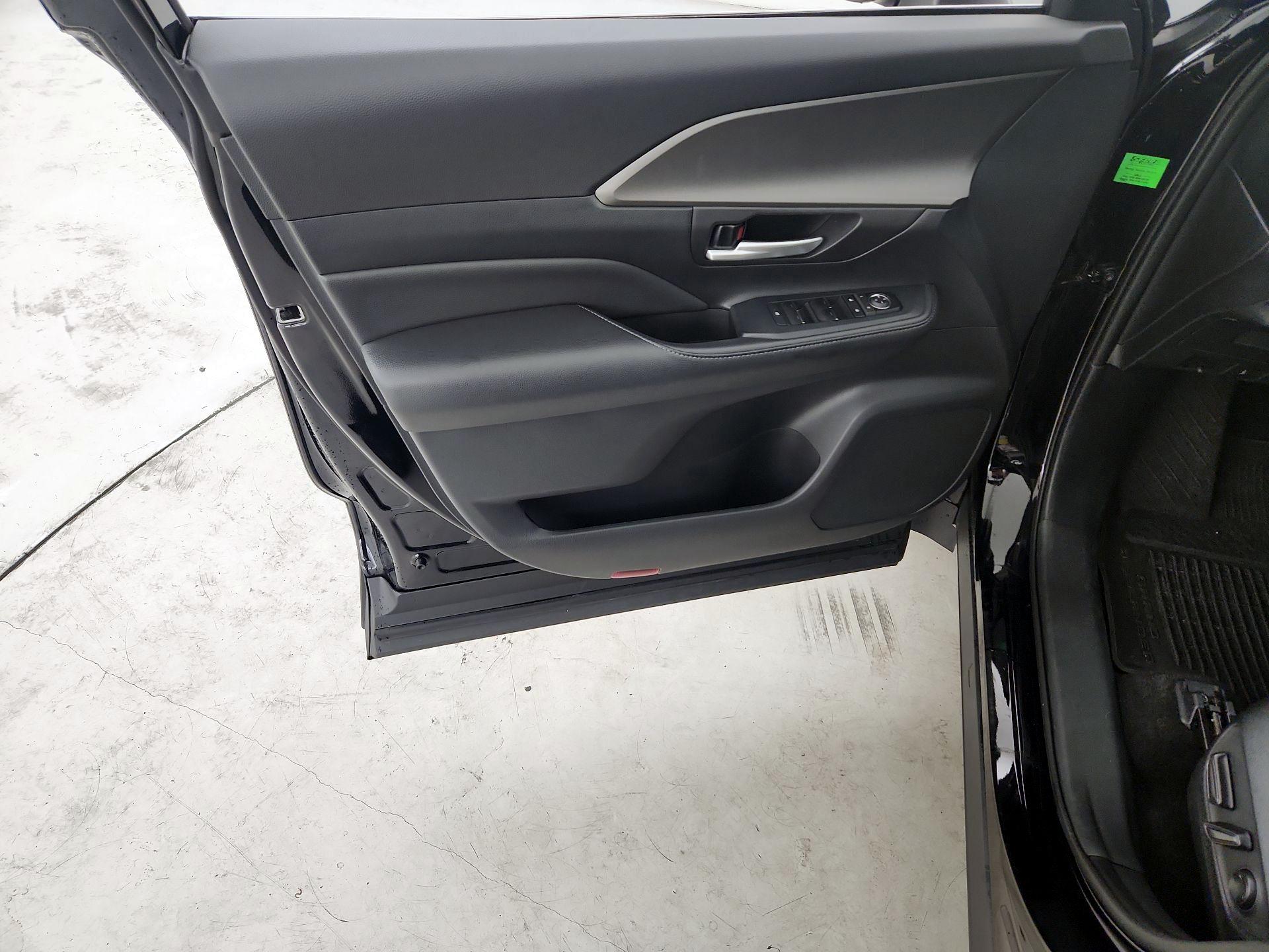 Thumbnail: 2024 Toyota Grand Highlander - 12