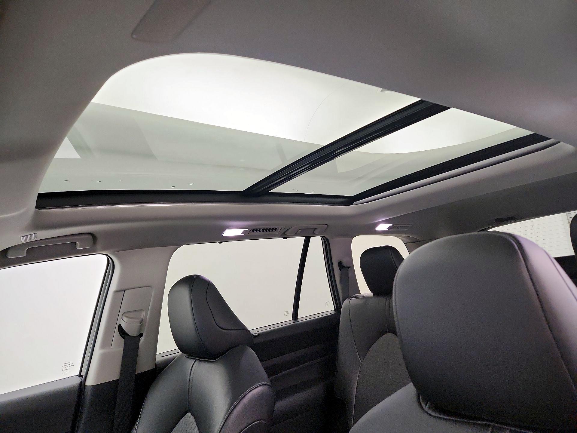 Thumbnail: 2024 Toyota Grand Highlander - 19