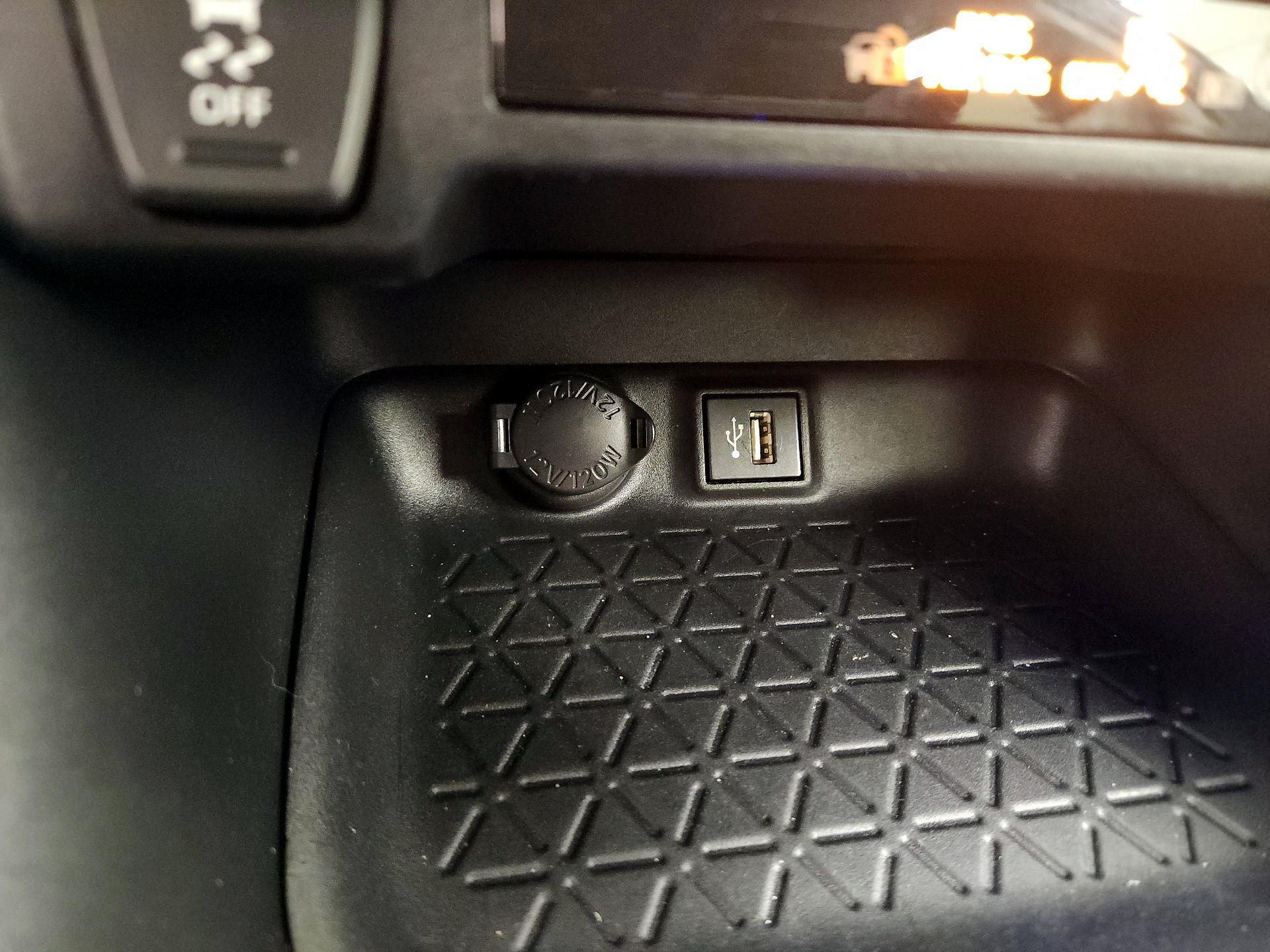 Thumbnail: 2023 Toyota RAV4 - 18