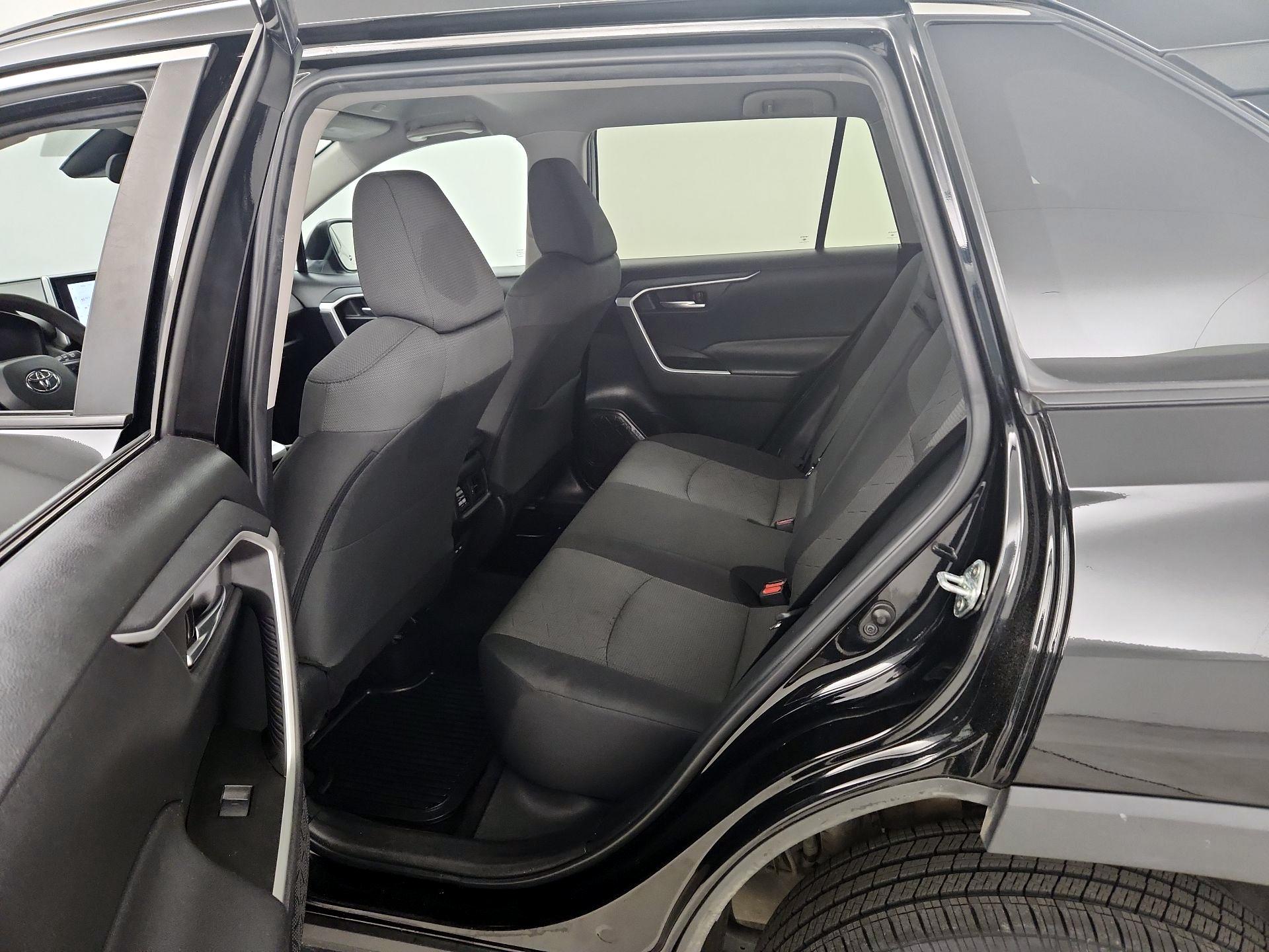 Thumbnail: 2023 Toyota RAV4 - 19