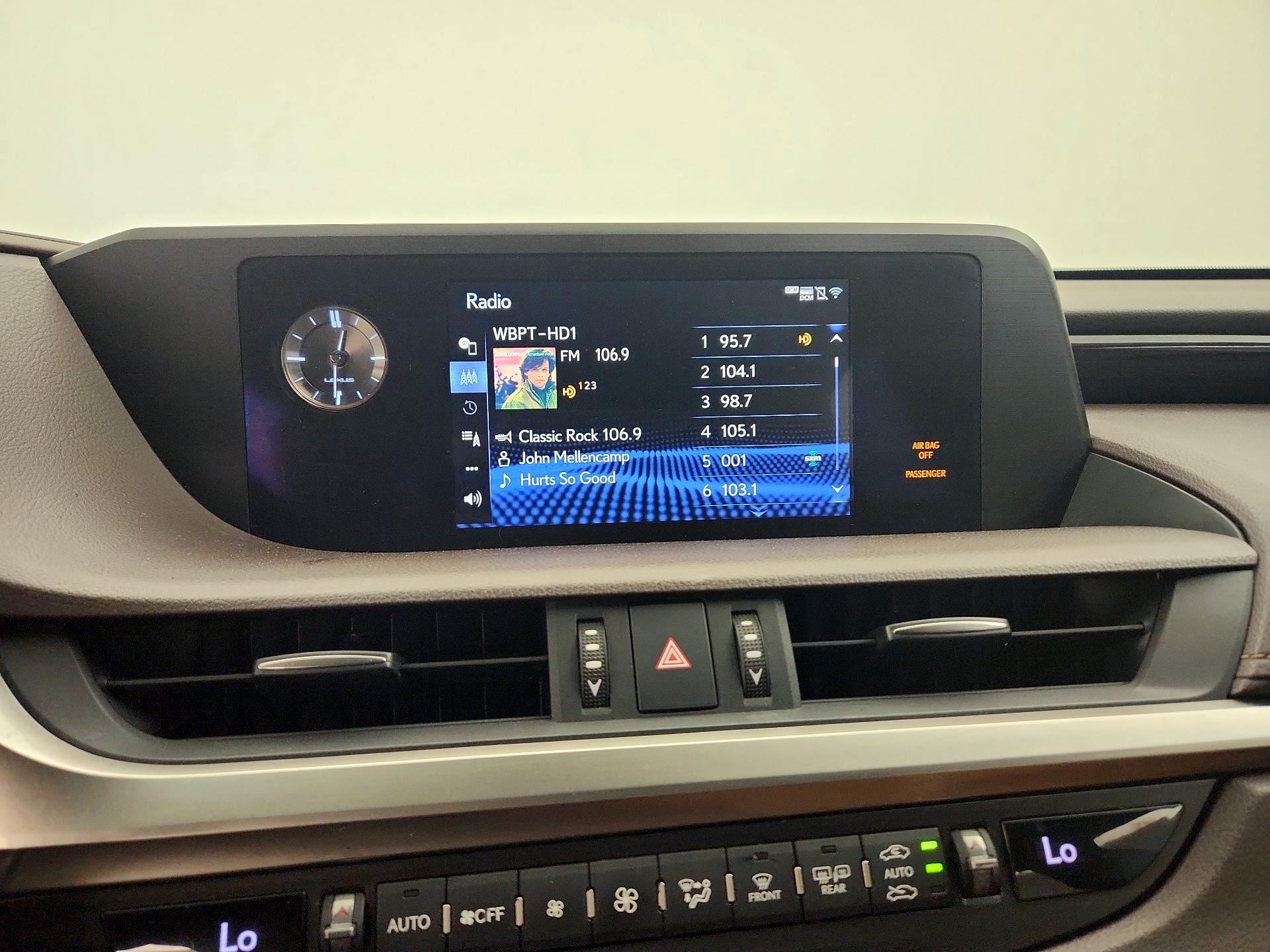 Thumbnail: 2019 Lexus ES - 15