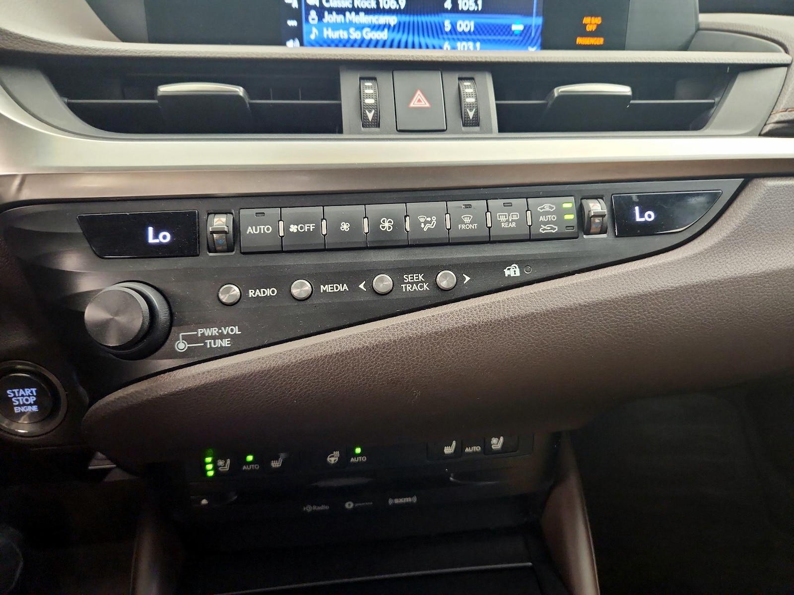 2019 Lexus ES 350 - Photo 17