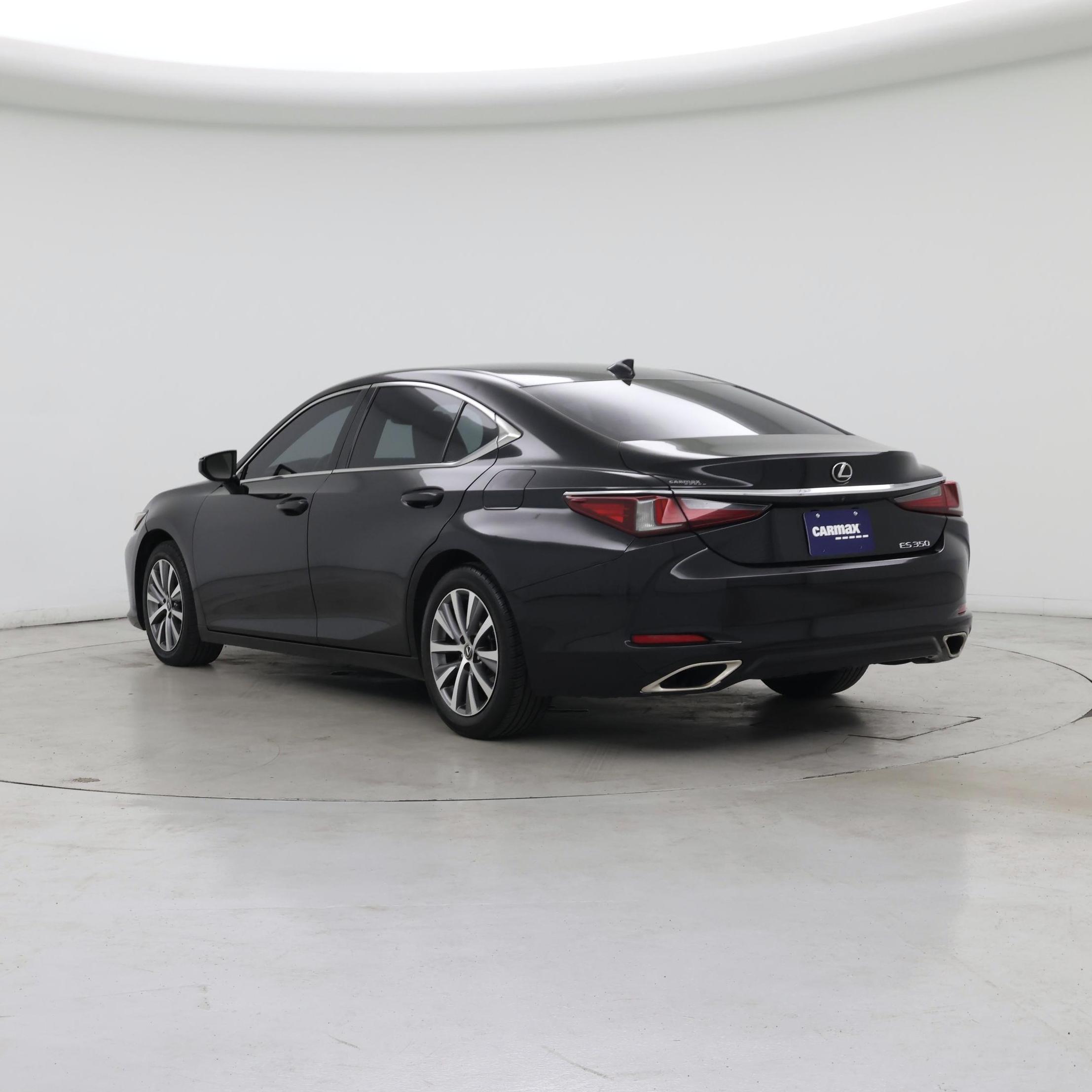 Thumbnail: 2019 Lexus ES - 2