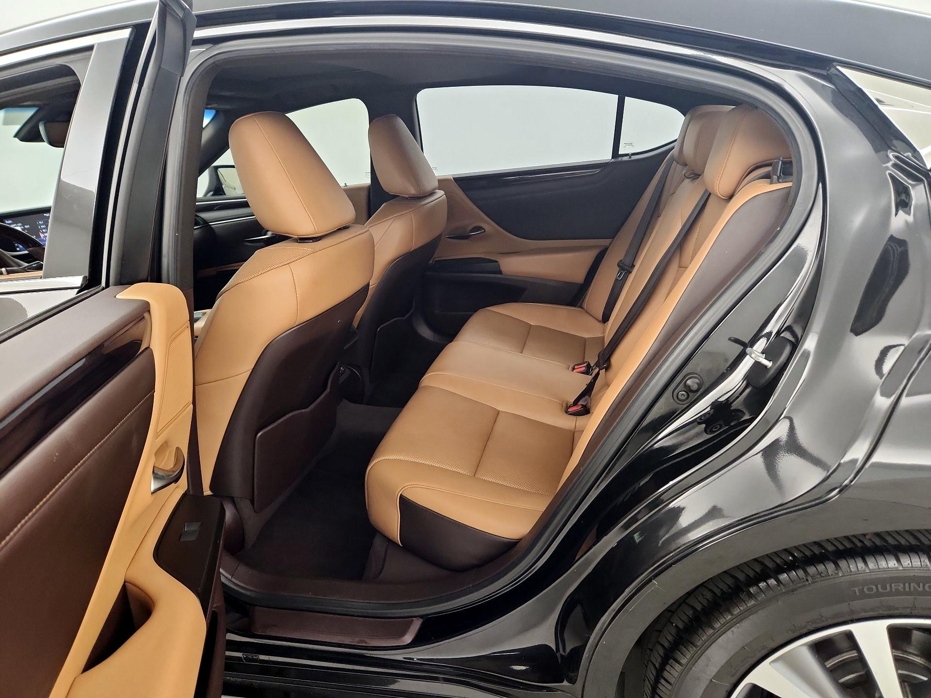 Thumbnail: 2019 Lexus ES - 20