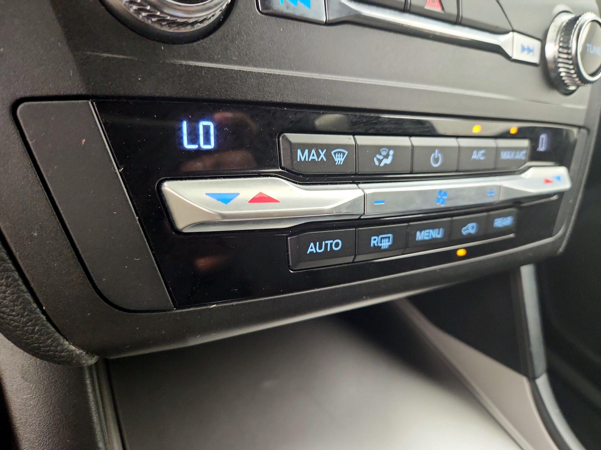 Thumbnail: 2020 Ford Explorer - 16