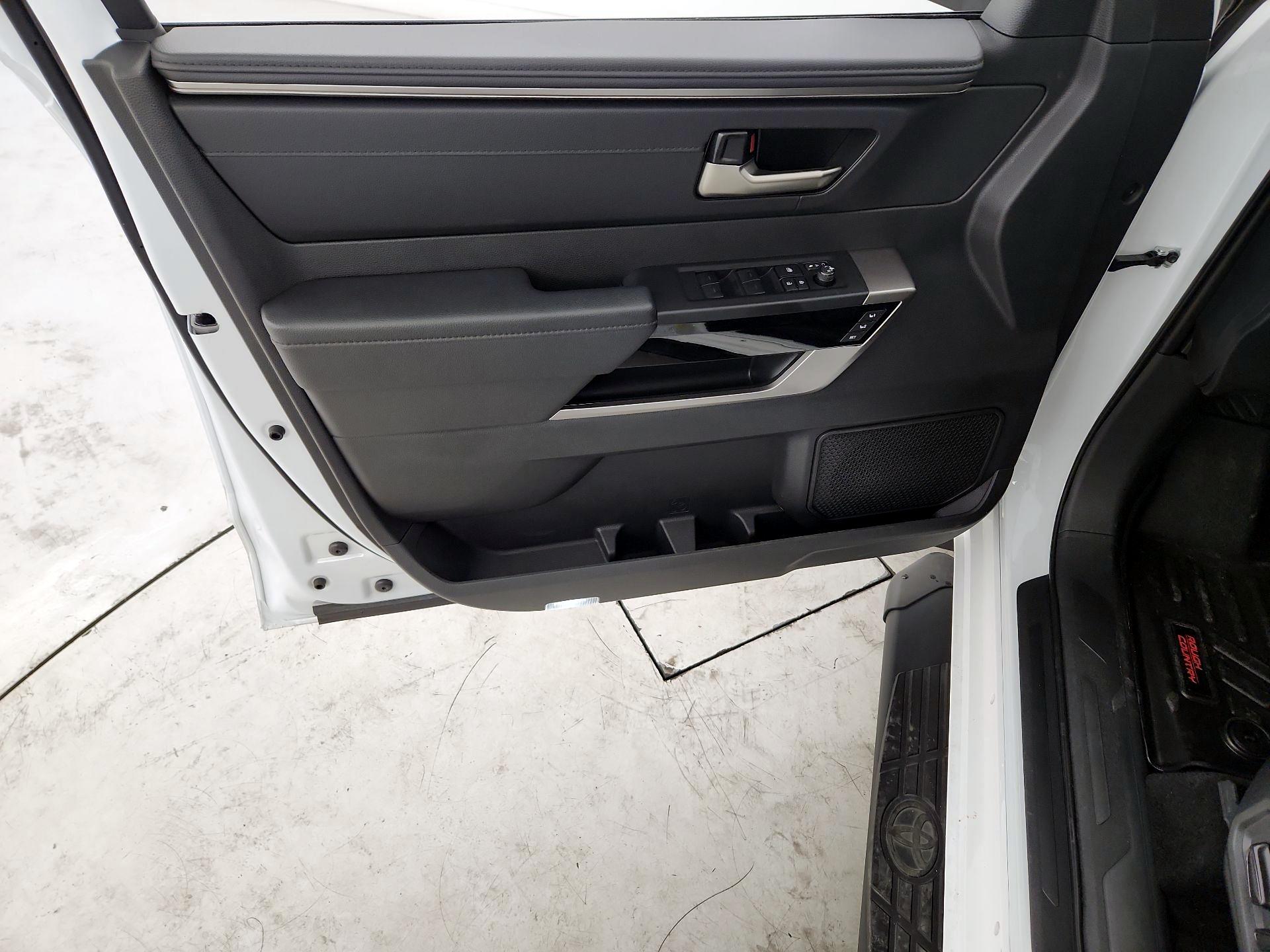 Thumbnail: 2024 Toyota Tundra - 12