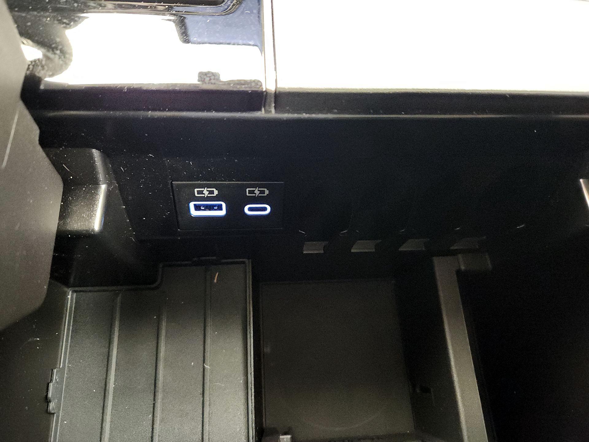 Thumbnail: 2024 Toyota Tundra - 18