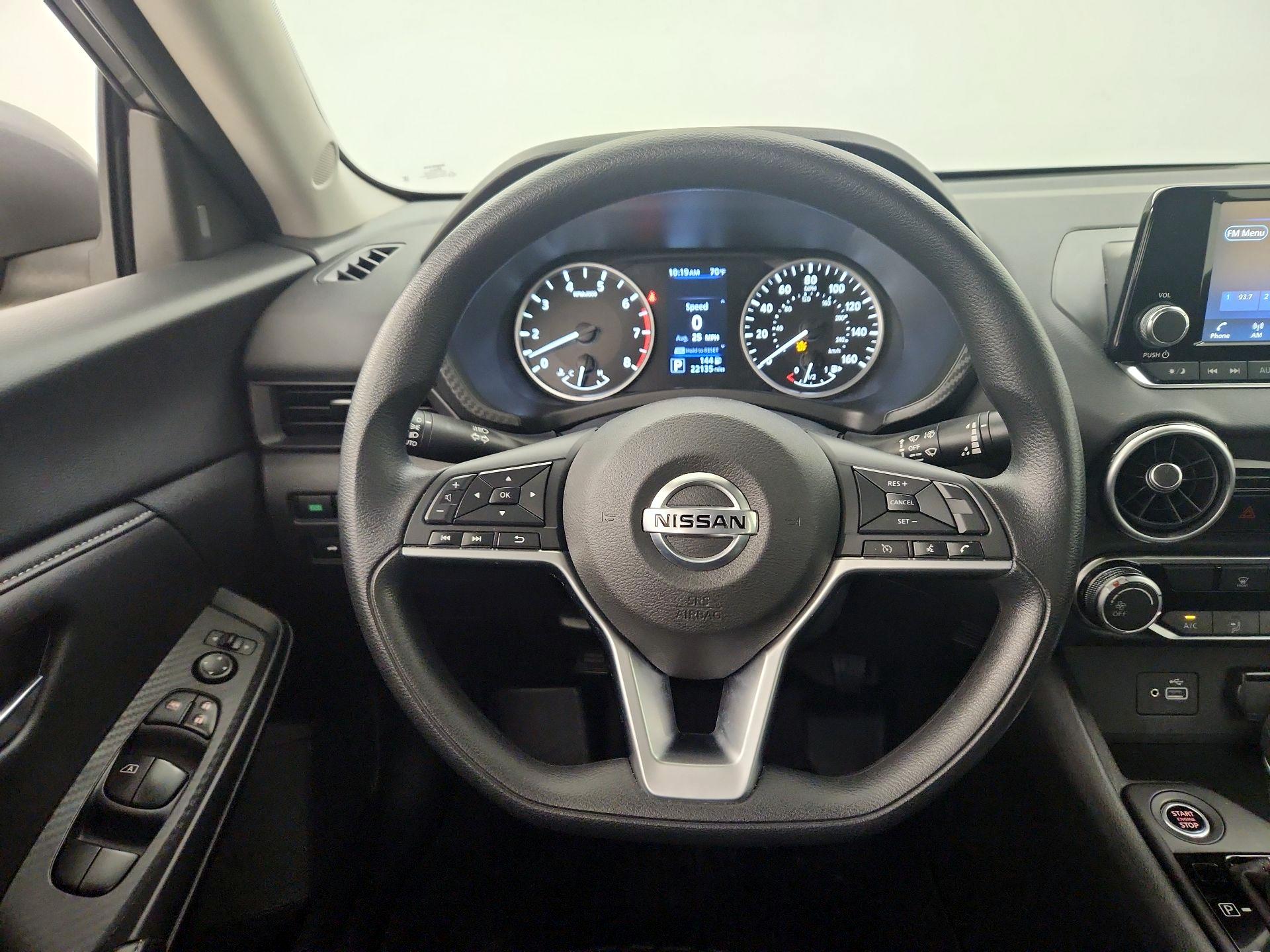 Thumbnail: 2023 Nissan Sentra - 10