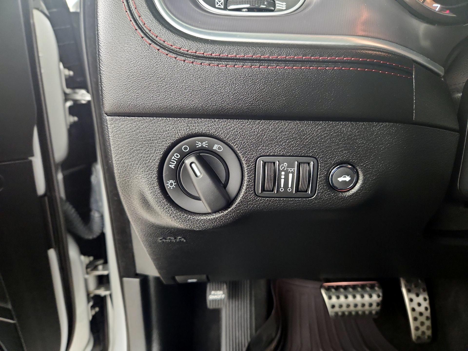 Thumbnail: 2021 Dodge Charger - 13