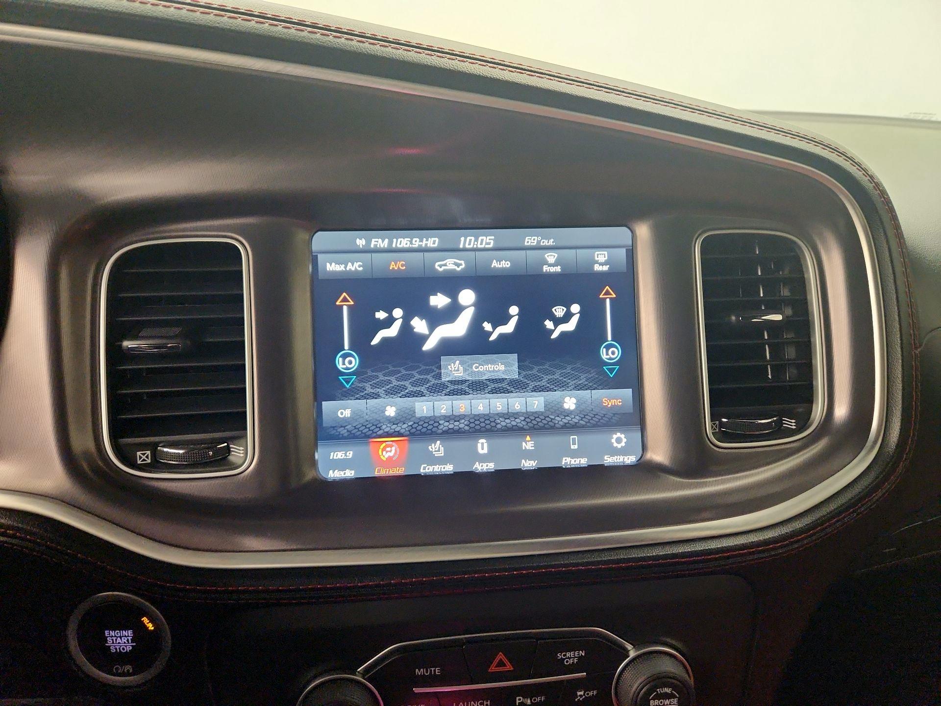 Thumbnail: 2021 Dodge Charger - 17