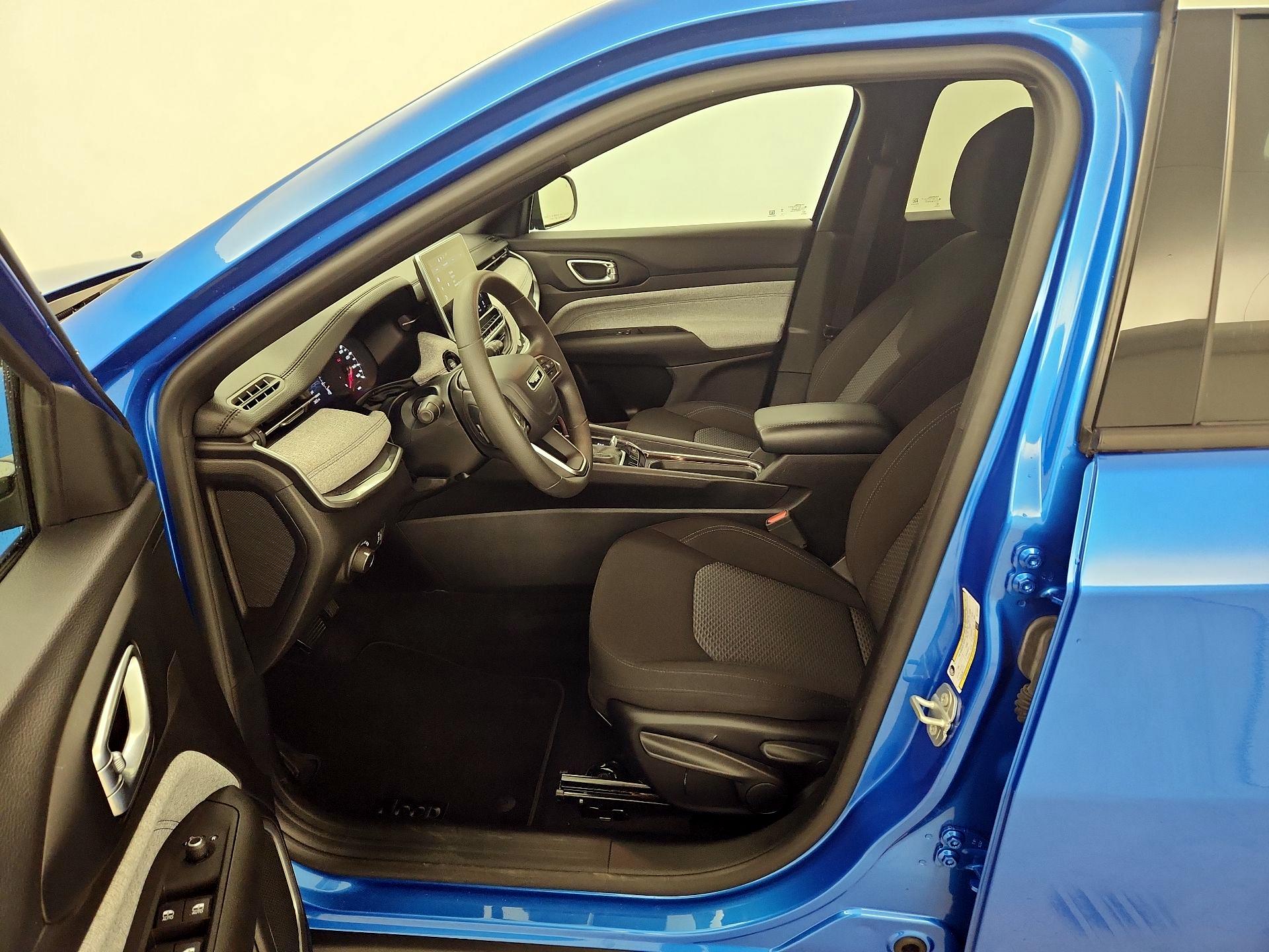 Thumbnail: 2024 Jeep Compass - 11