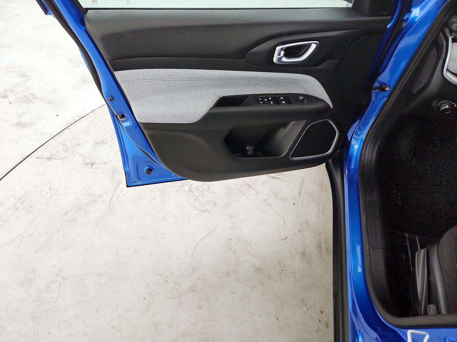 Thumbnail: 2024 Jeep Compass - 12