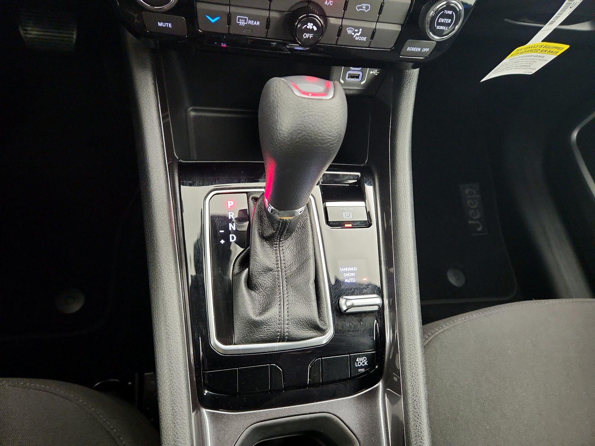 Thumbnail: 2024 Jeep Compass - 17