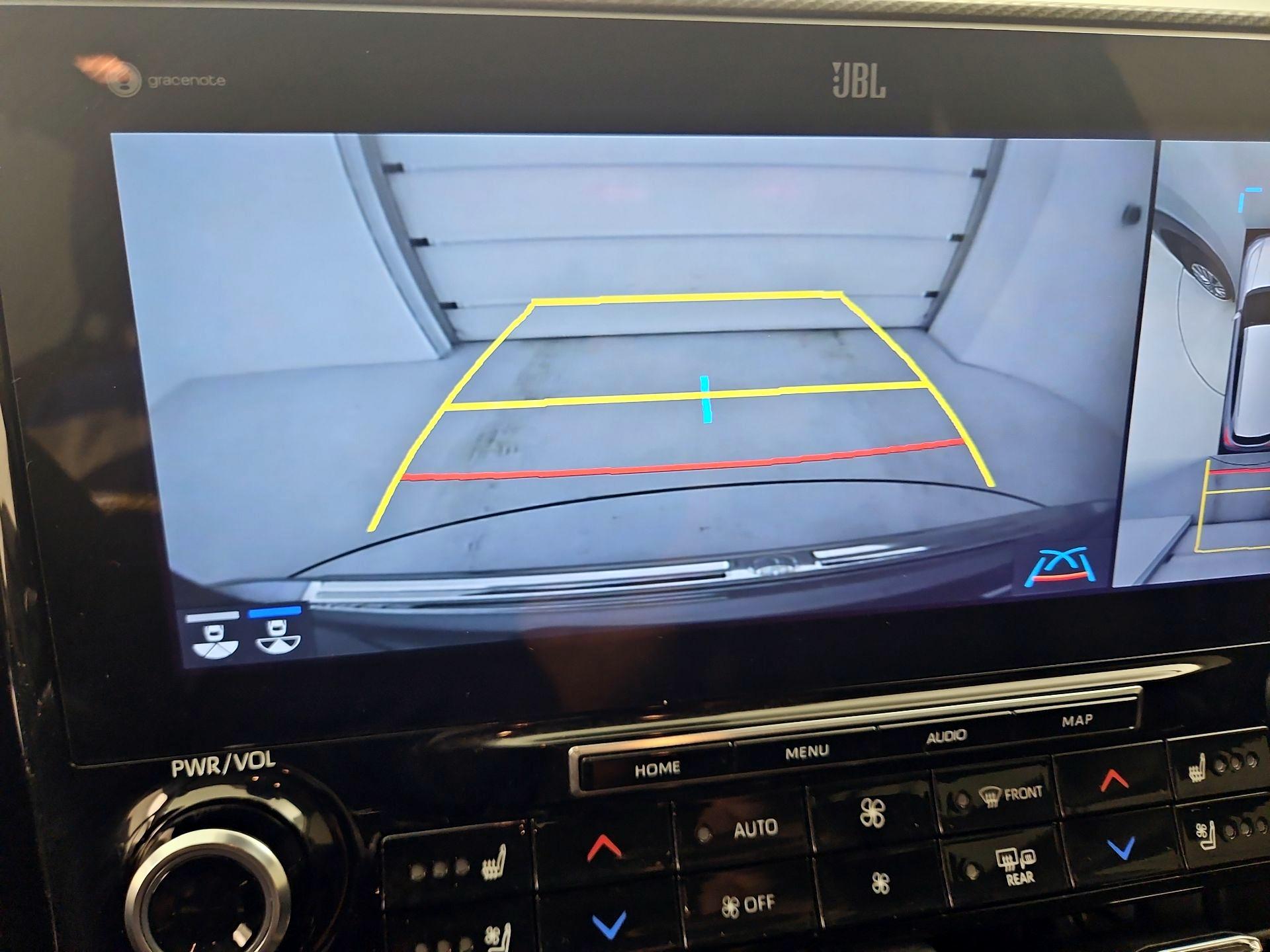 Thumbnail: 2021 Toyota Highlander - 15
