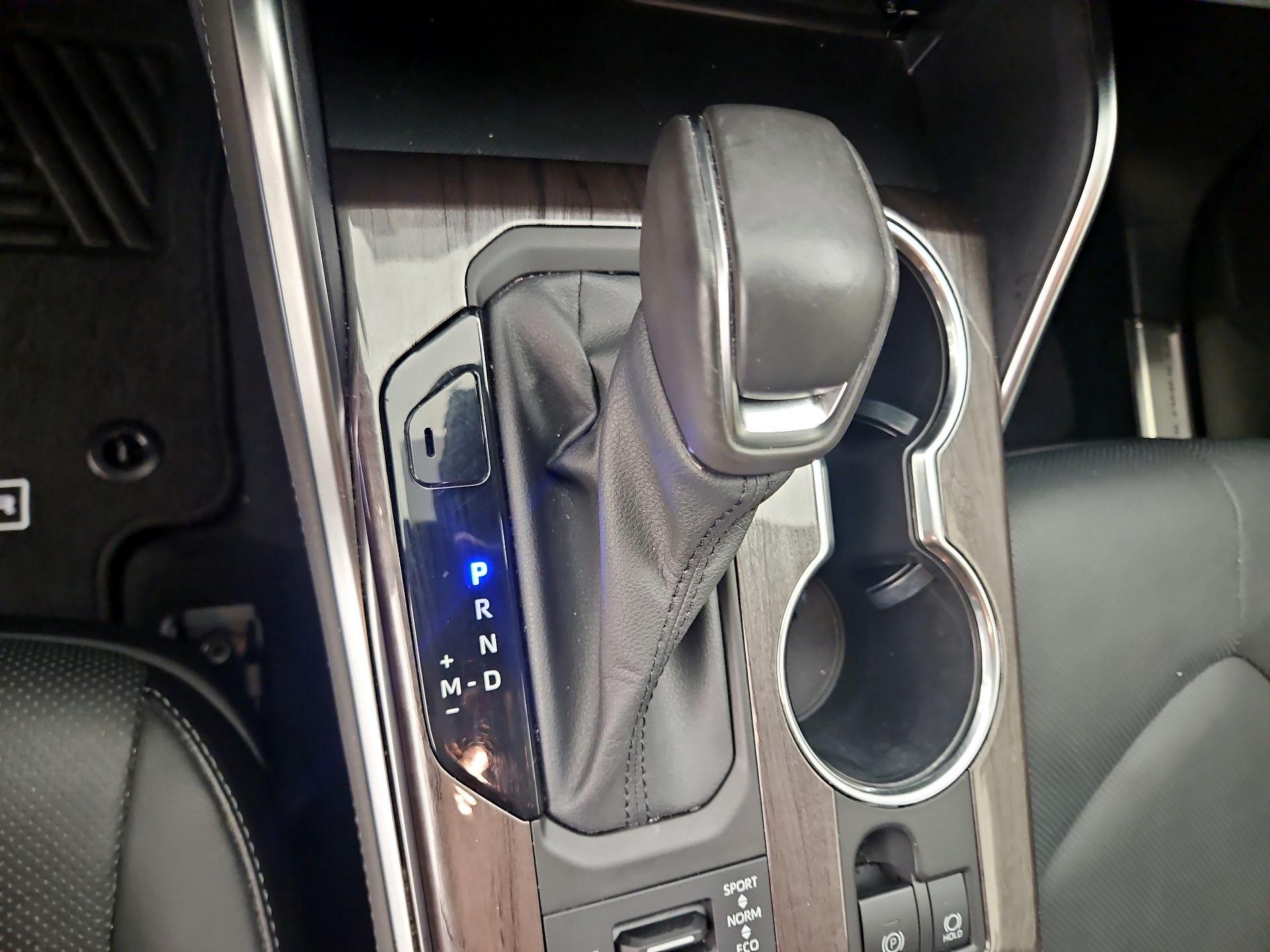 Thumbnail: 2021 Toyota Highlander - 18