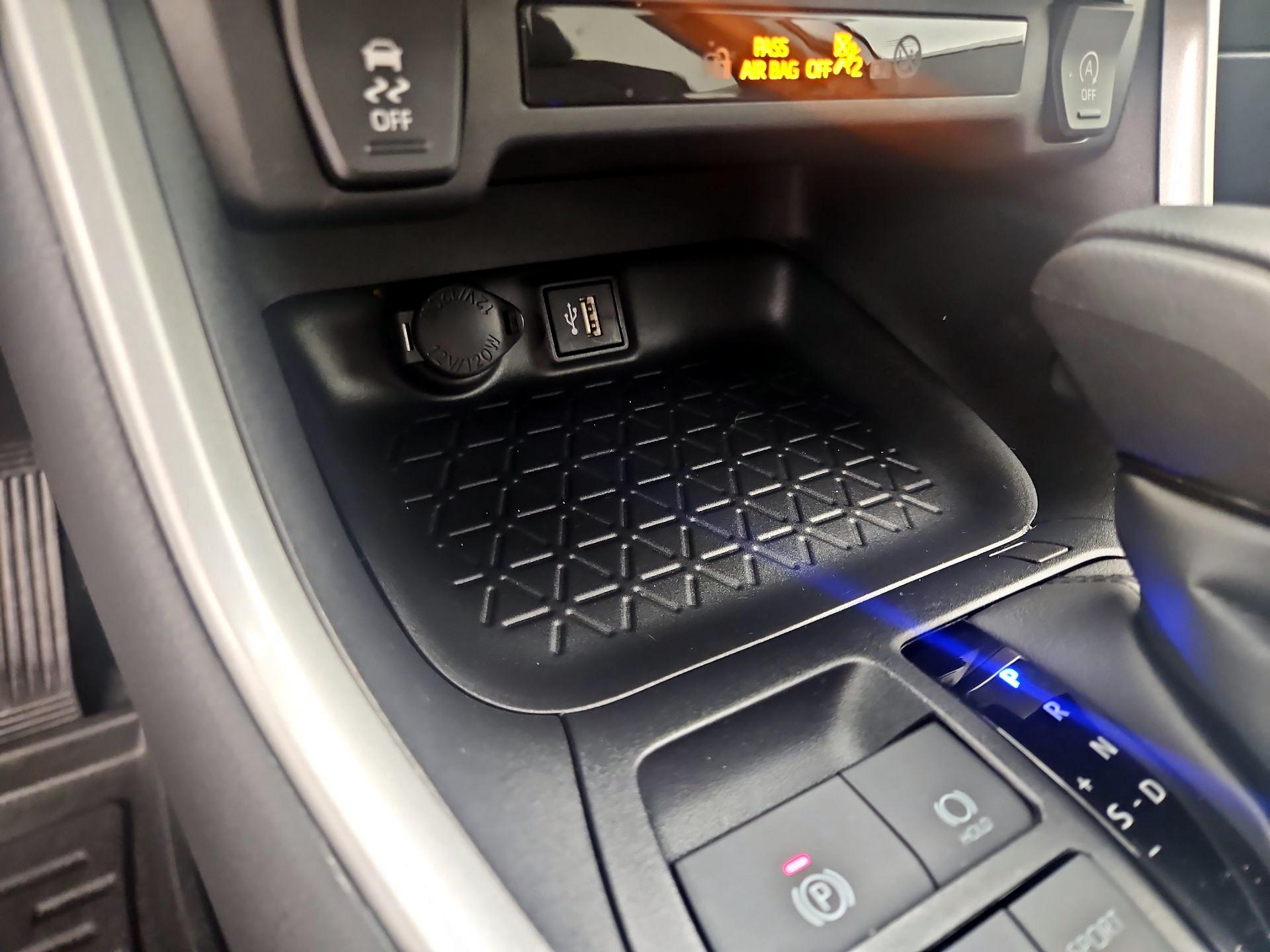 Thumbnail: 2025 Toyota RAV4 - 18