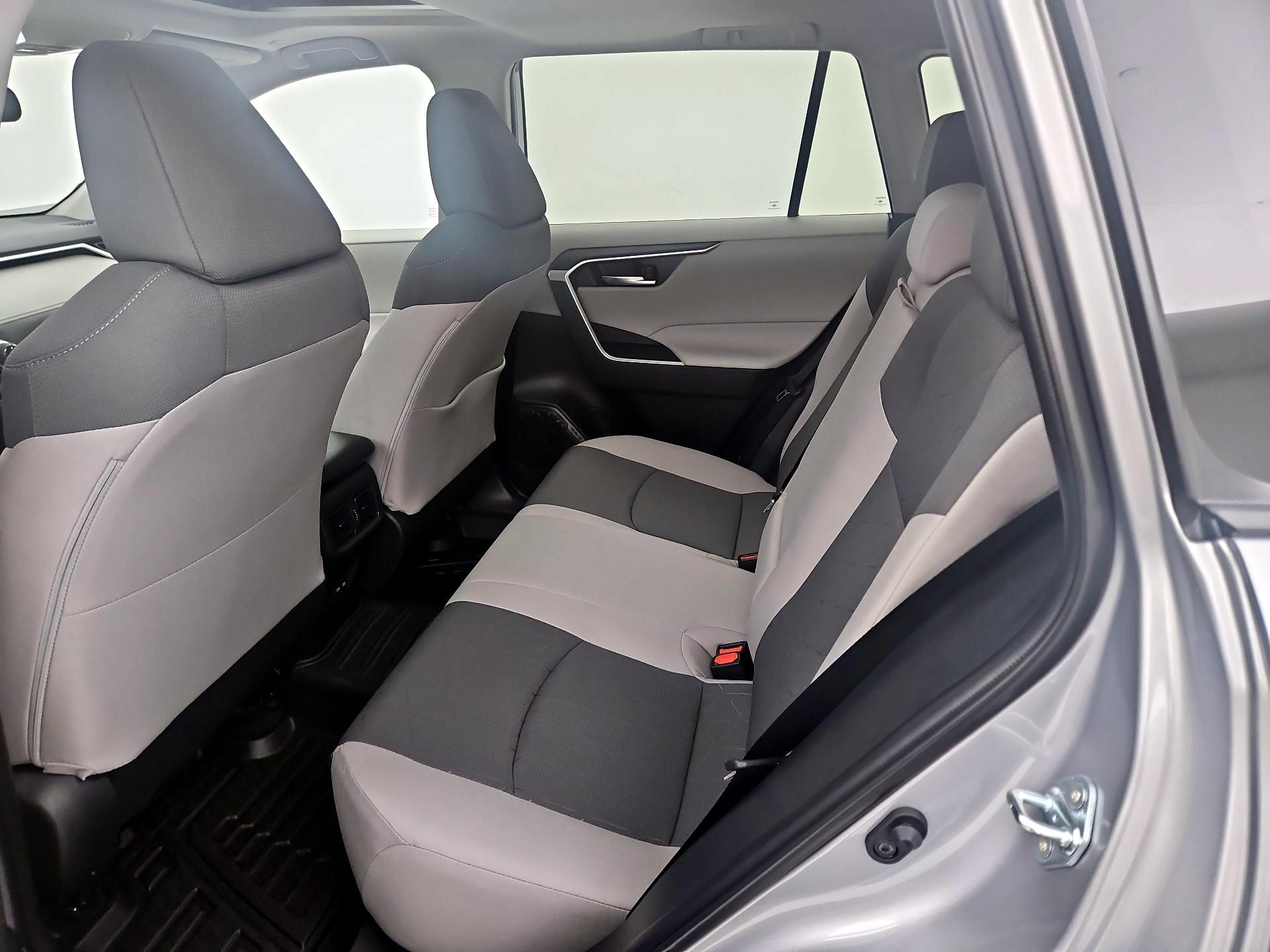 Thumbnail: 2025 Toyota RAV4 - 20