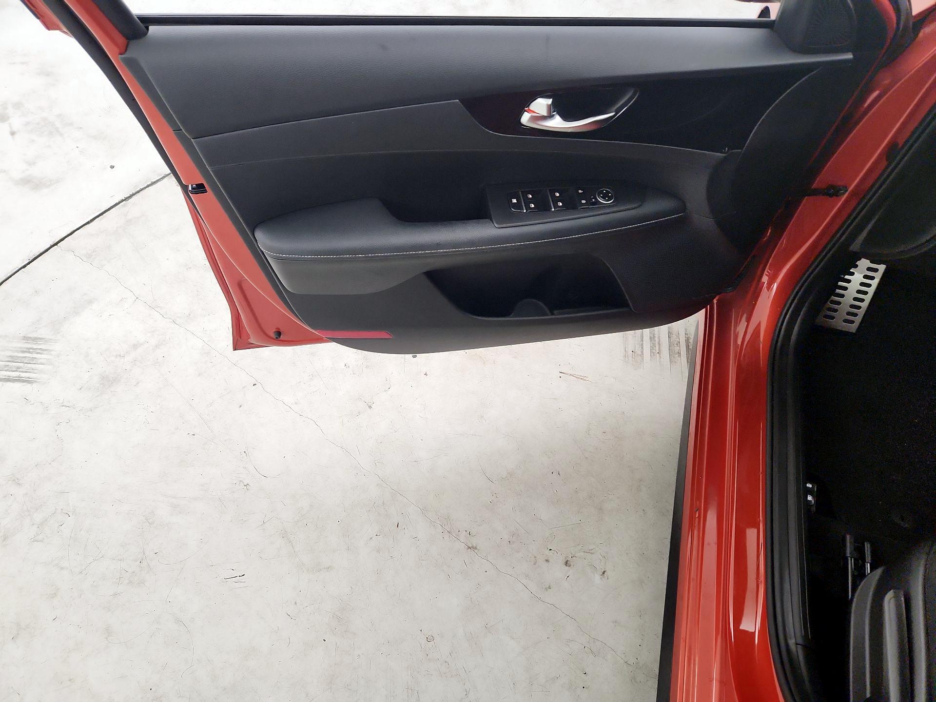 Thumbnail: 2023 Kia Forte - 12