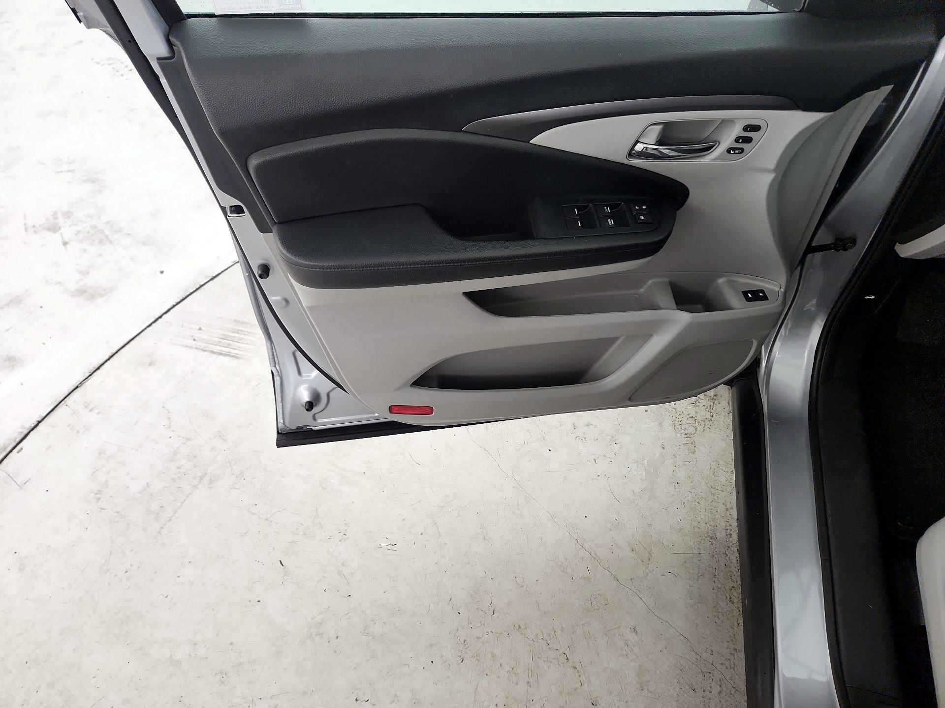 Thumbnail: 2022 Honda Pilot - 12