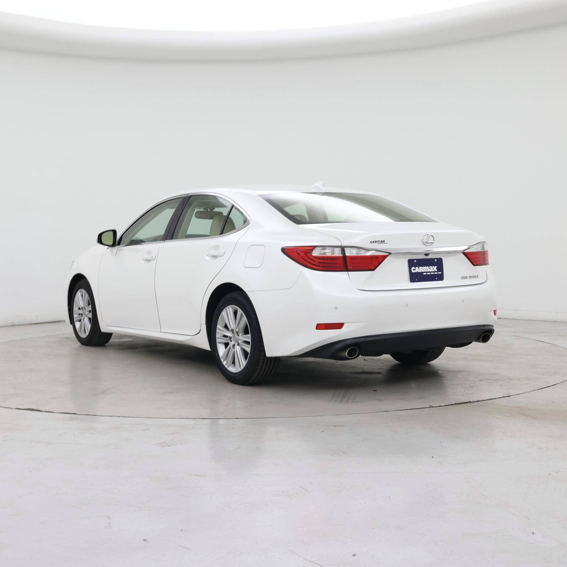 Thumbnail: 2015 Lexus ES - 2