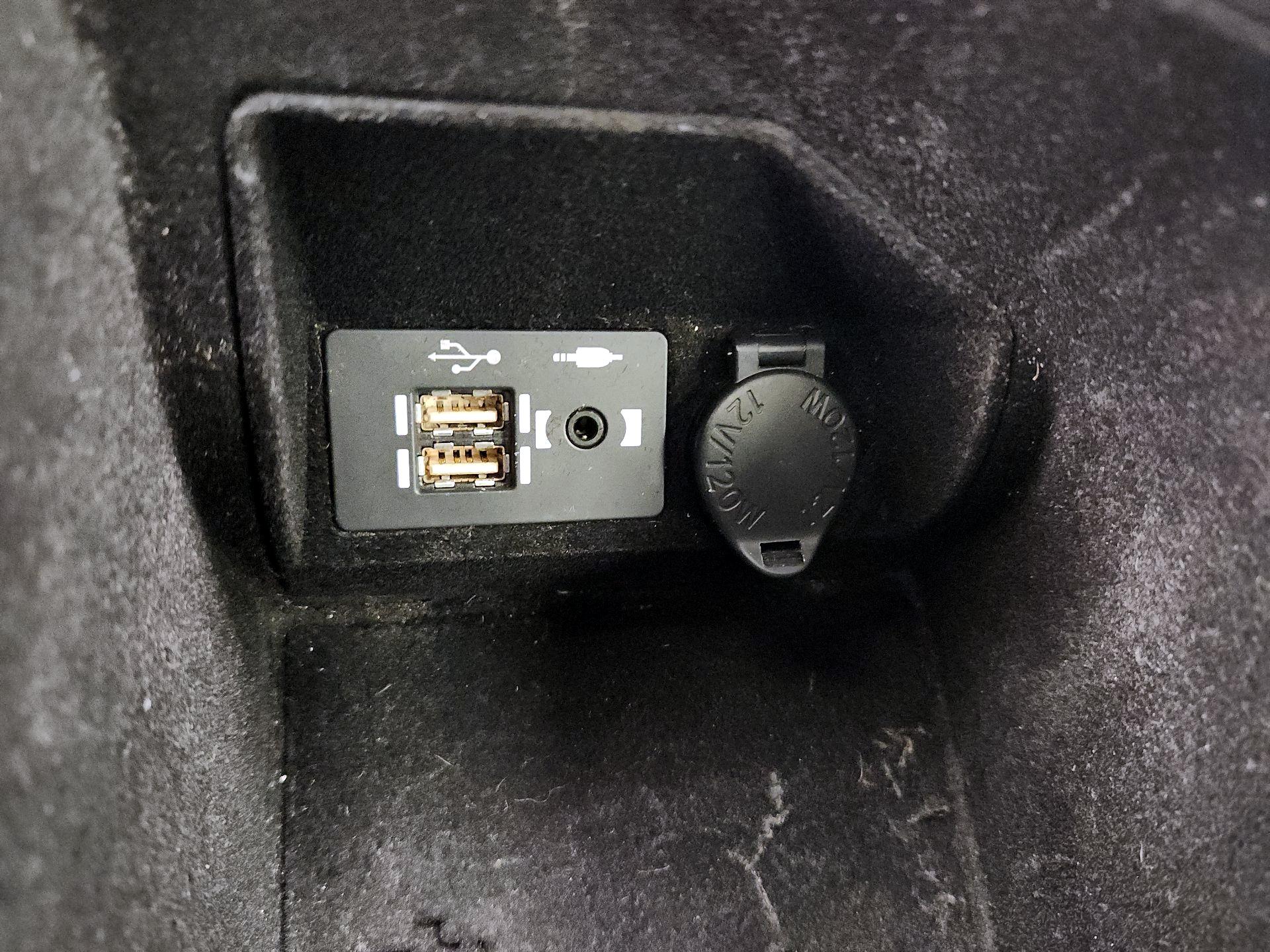 Thumbnail: 2021 Lexus RC - 19